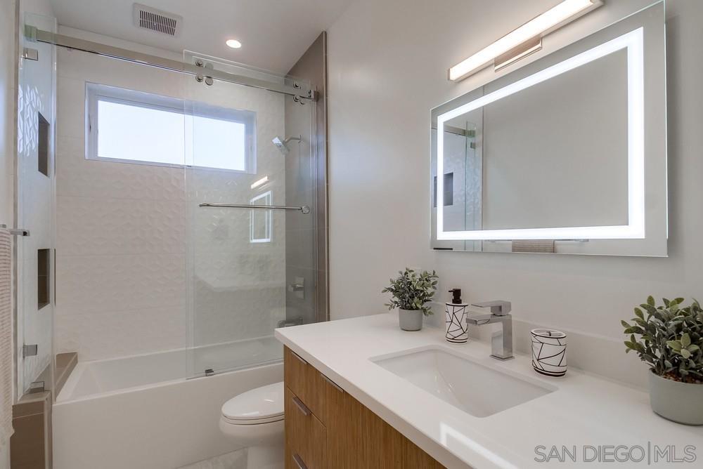 Detail Gallery Image 24 of 39 For 121  Date Ave, Imperial Beach,  CA 91932 - 3 Beds | 3 Baths