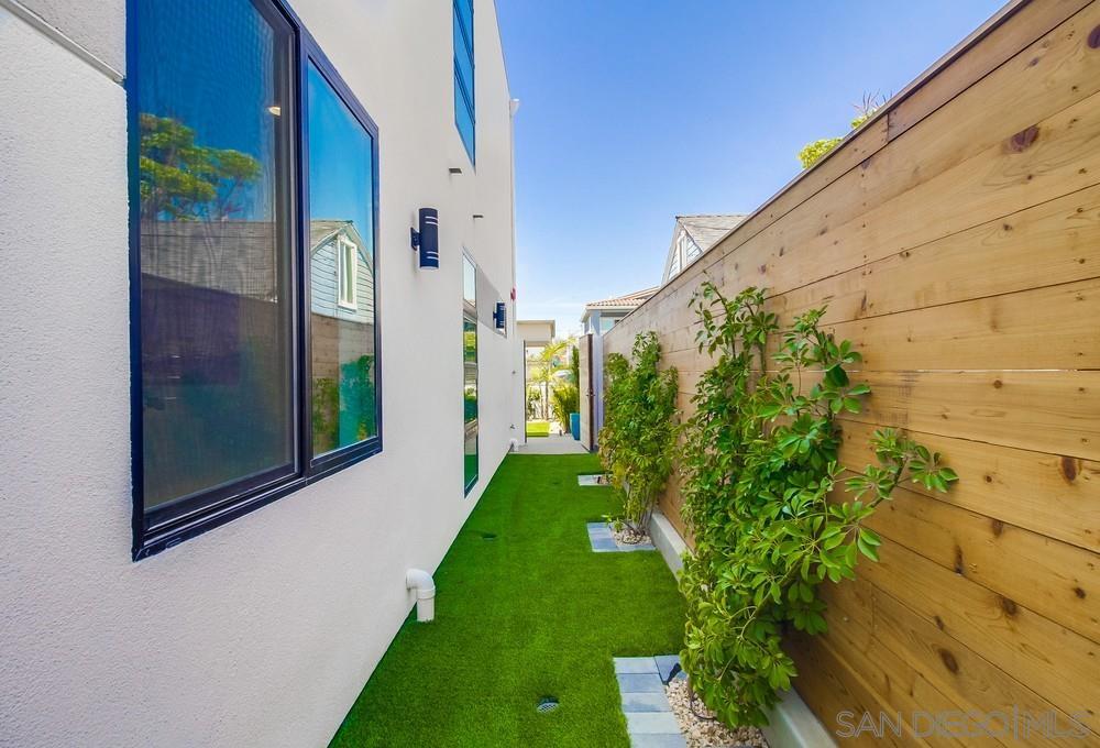 Detail Gallery Image 29 of 39 For 121  Date Ave, Imperial Beach,  CA 91932 - 3 Beds | 3 Baths