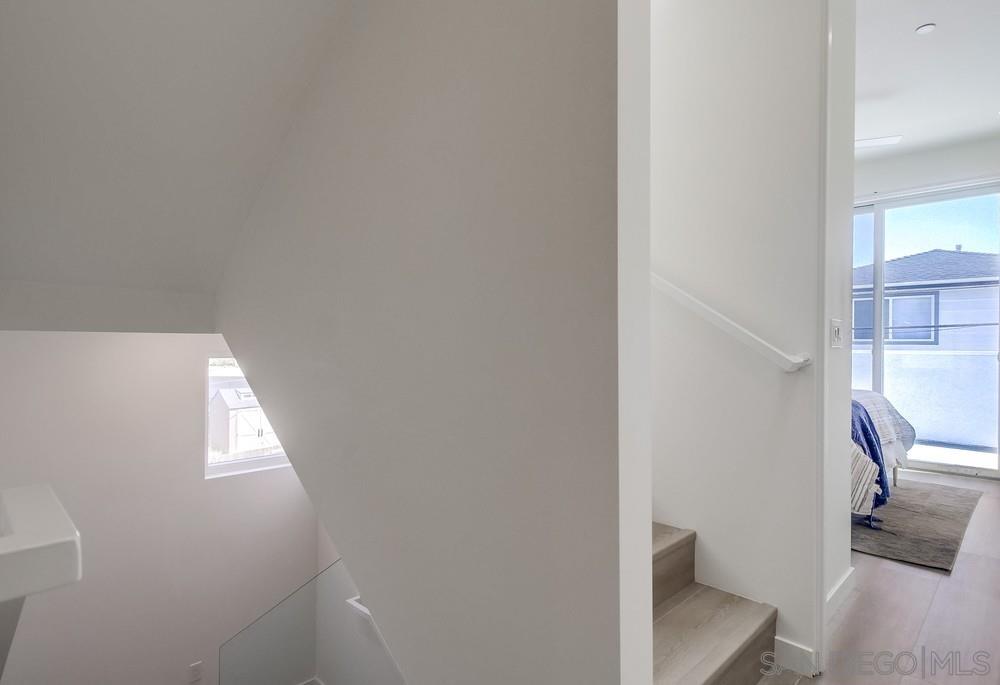 Detail Gallery Image 33 of 39 For 121  Date Ave, Imperial Beach,  CA 91932 - 3 Beds | 3 Baths