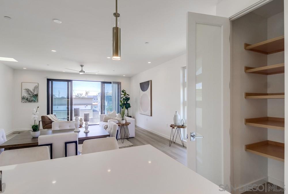 Detail Gallery Image 8 of 39 For 121  Date Ave, Imperial Beach,  CA 91932 - 3 Beds | 3 Baths