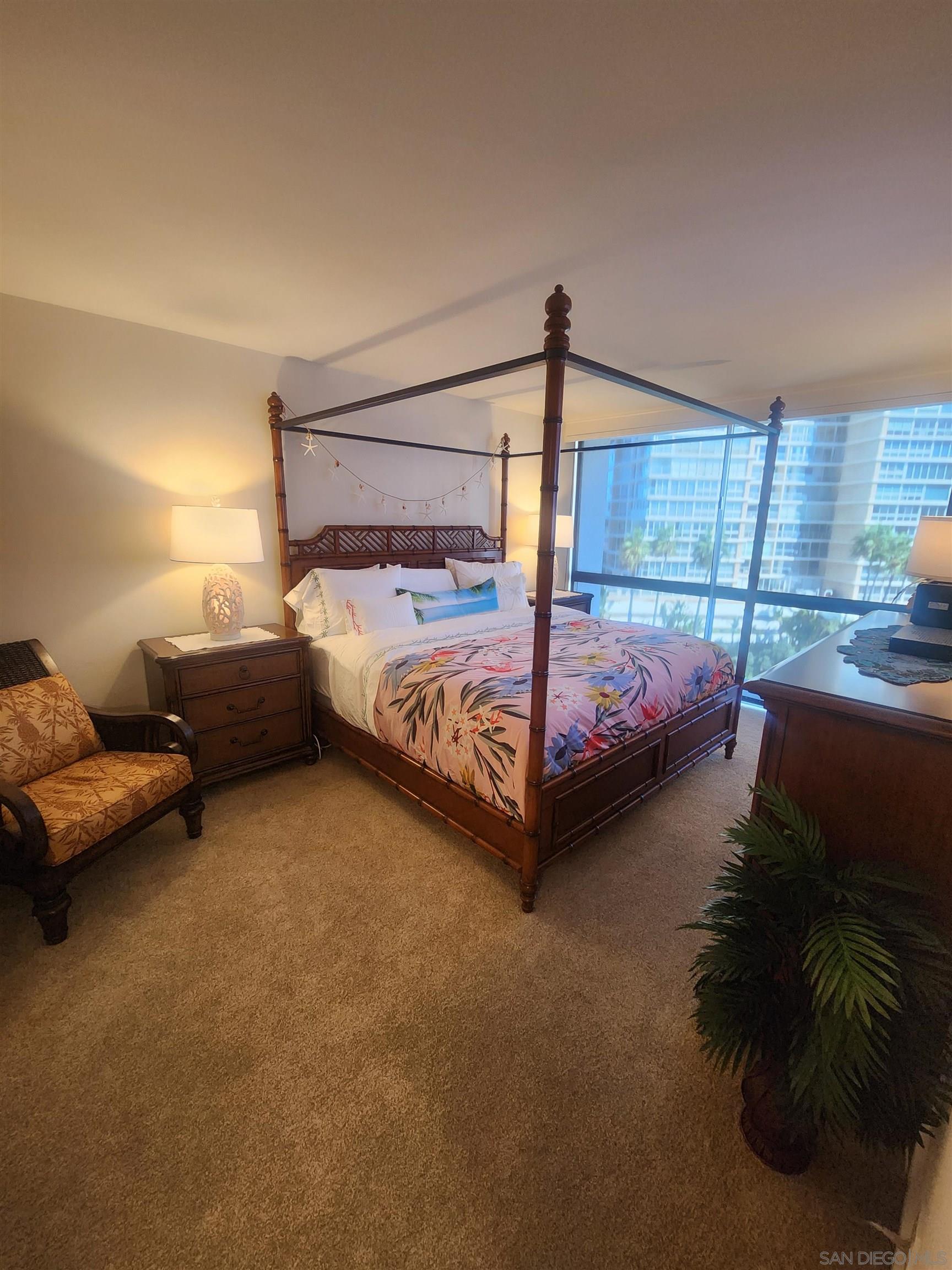 Detail Gallery Image 11 of 14 For 1730  Avenida Del Mundo  #402,  Coronado,  CA 92118 - 2 Beds | 2 Baths