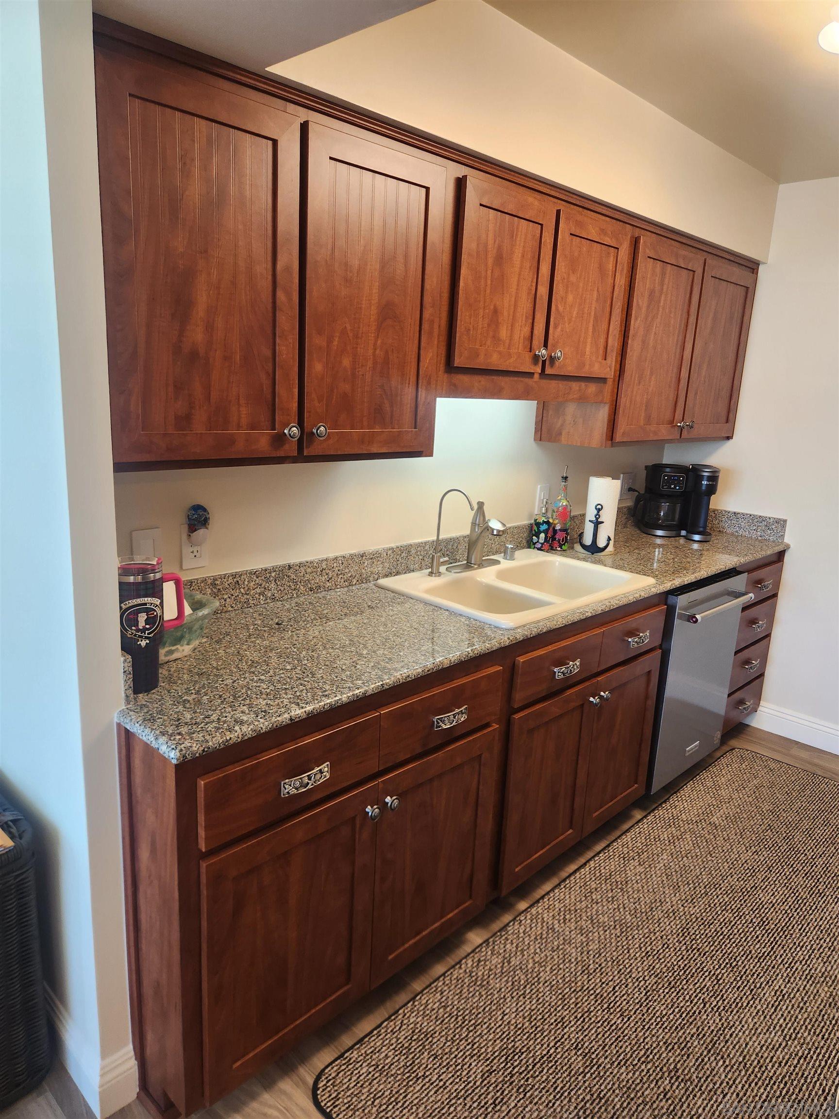 Detail Gallery Image 10 of 14 For 1730  Avenida Del Mundo  #402,  Coronado,  CA 92118 - 2 Beds | 2 Baths