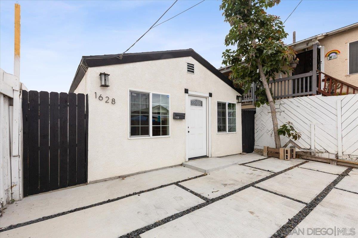 Detail Gallery Image 2 of 32 For 1628  C Ave, National City,  CA 91950 - 1 Beds | 1 Baths