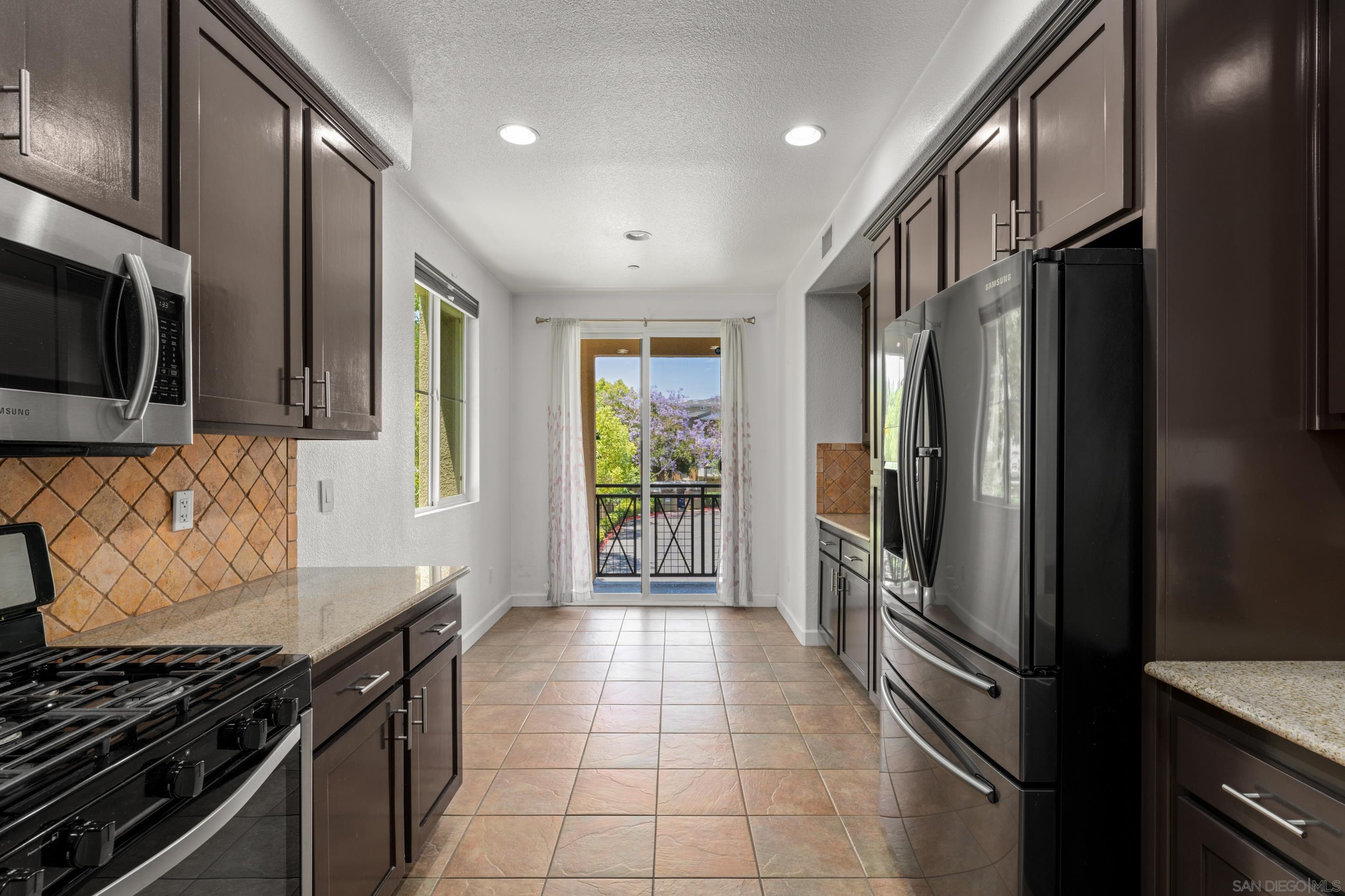 Detail Gallery Image 18 of 44 For 4952  Haight Terrace, San Diego,  CA 92123 - 2 Beds | 2 Baths