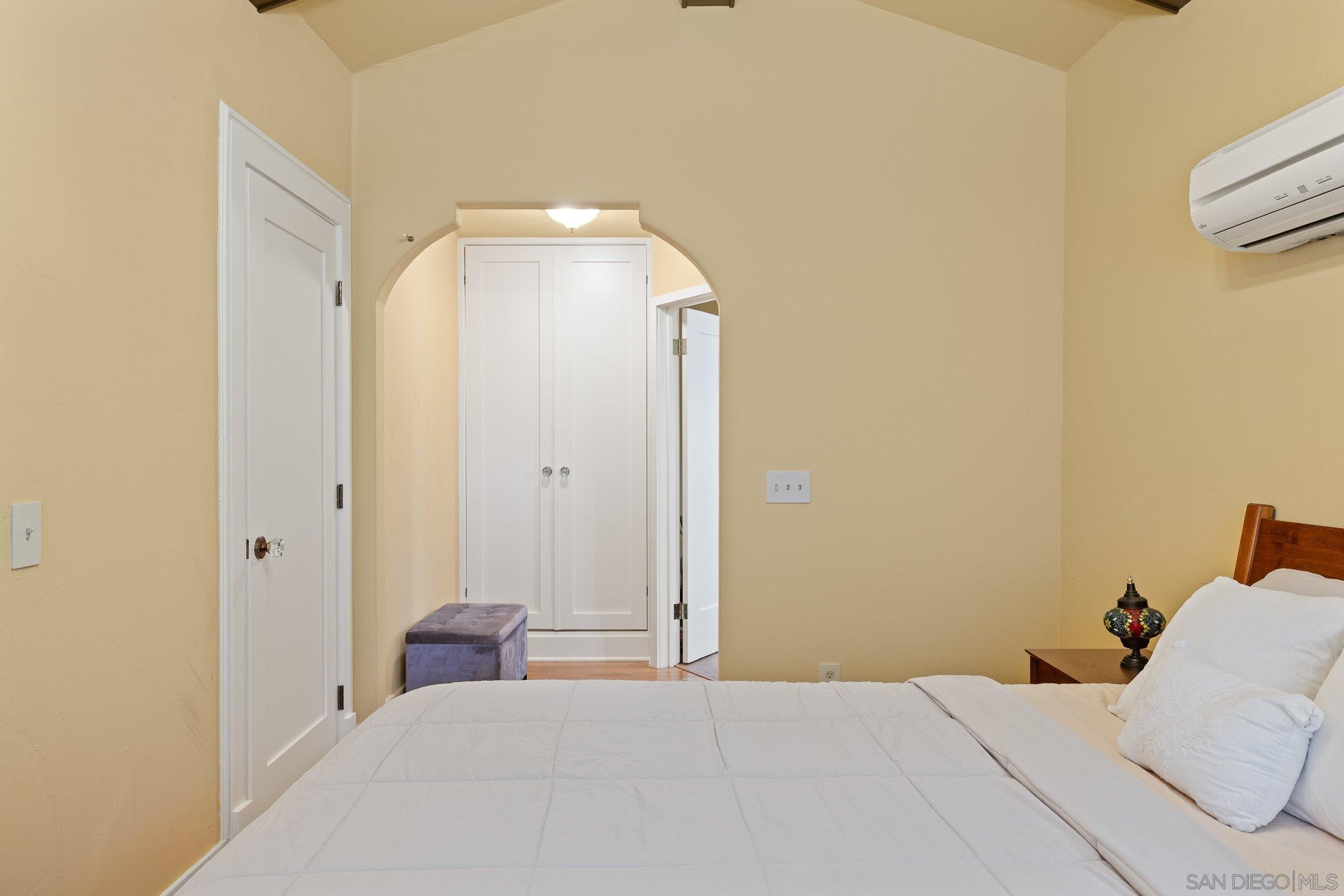 Detail Gallery Image 12 of 50 For 4621  Alabama, San Diego,  CA 92116 - 4 Beds | 4 Baths