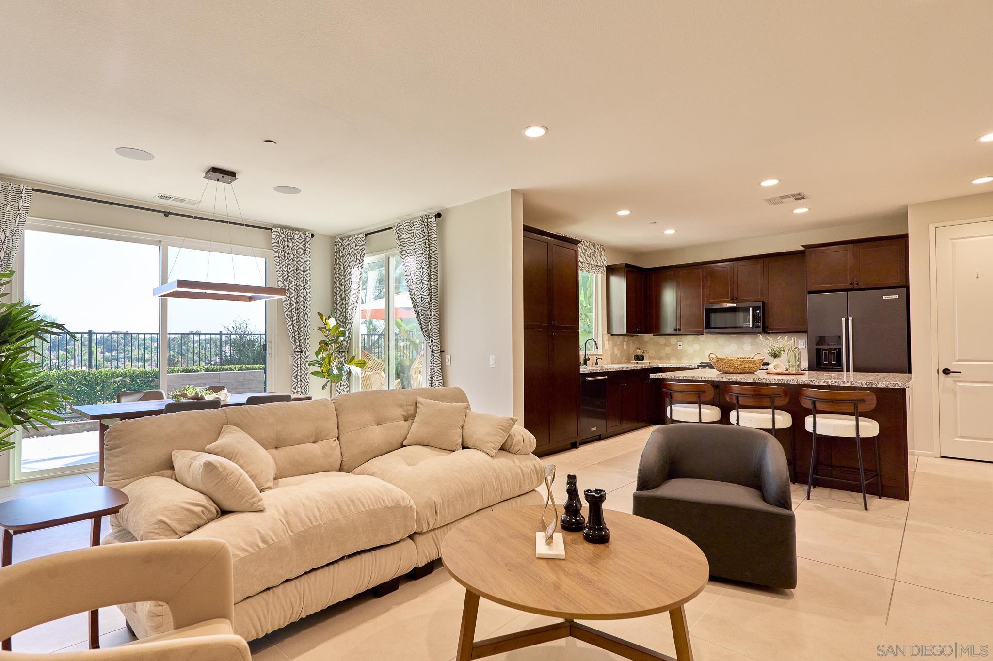 Front Image Thumbnail for SD250040576