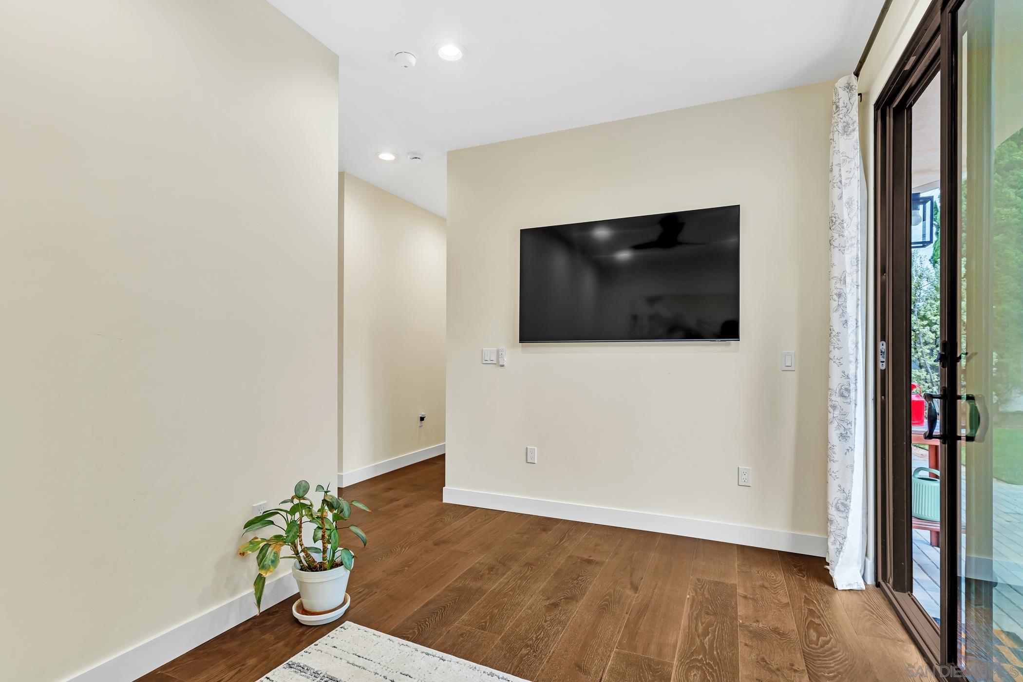 Detail Gallery Image 26 of 56 For 3345  Elliott St, San Diego,  CA 92106 - 4 Beds | 4 Baths