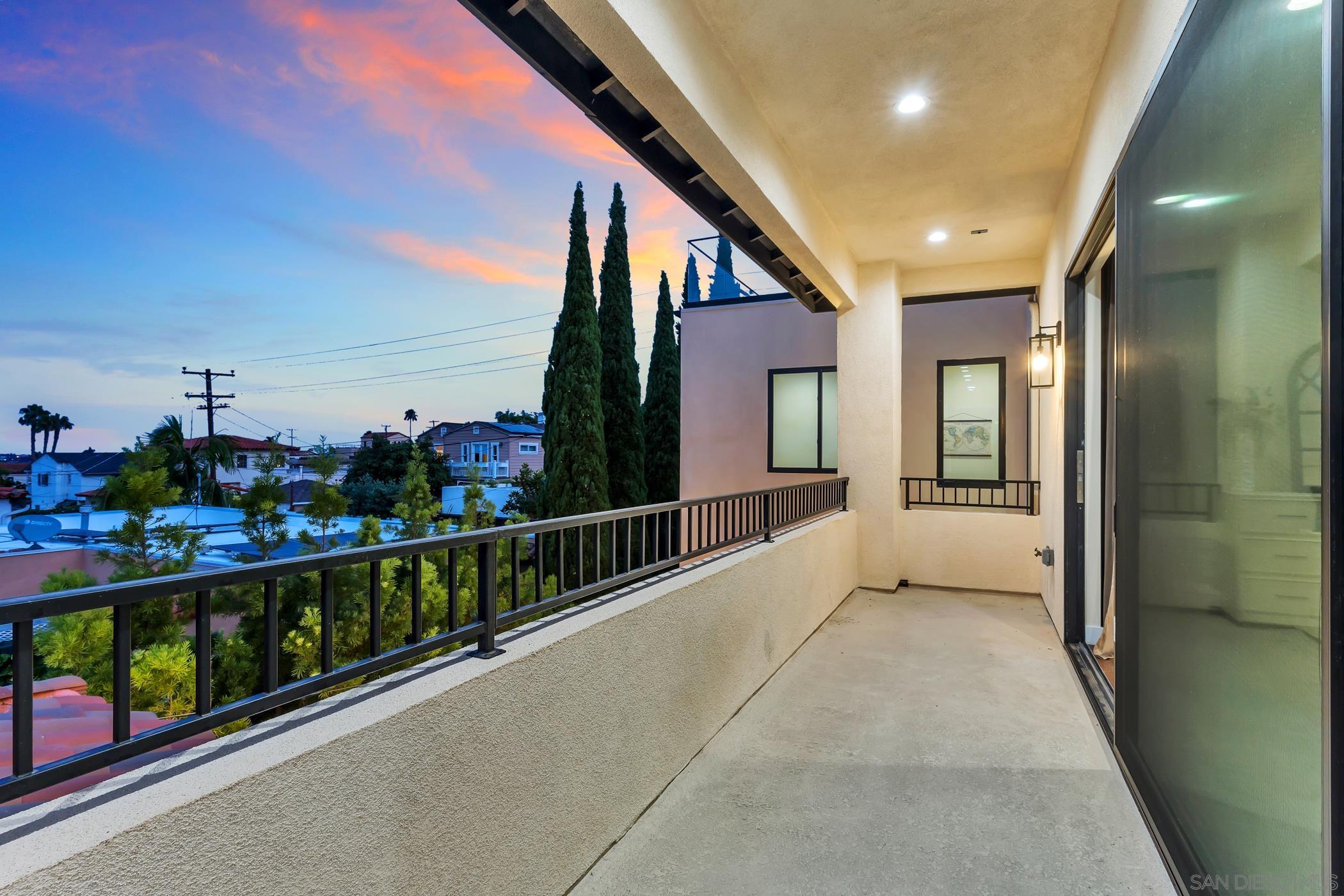 Detail Gallery Image 39 of 56 For 3345  Elliott St, San Diego,  CA 92106 - 4 Beds | 4 Baths