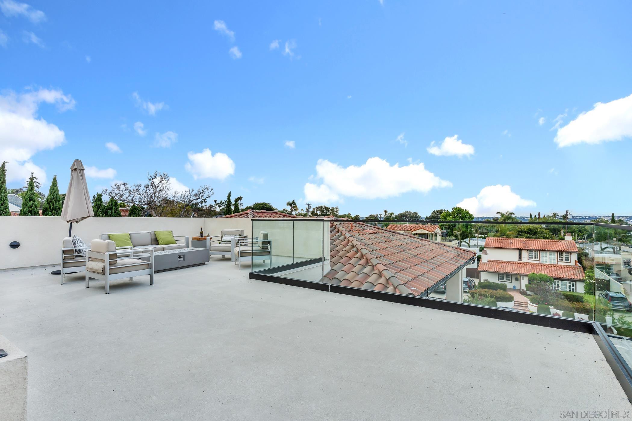 Detail Gallery Image 45 of 56 For 3345  Elliott St, San Diego,  CA 92106 - 4 Beds | 4 Baths