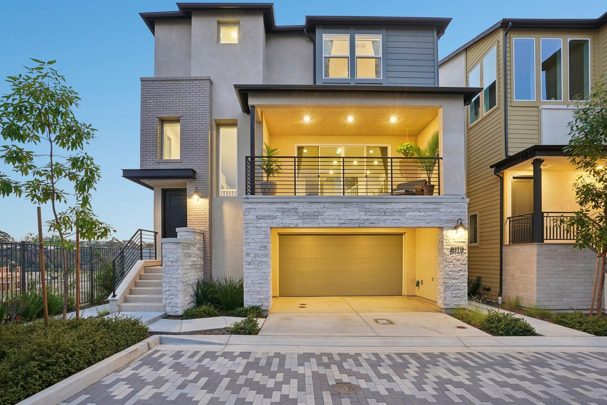 Front Image Thumbnail for SD250040590