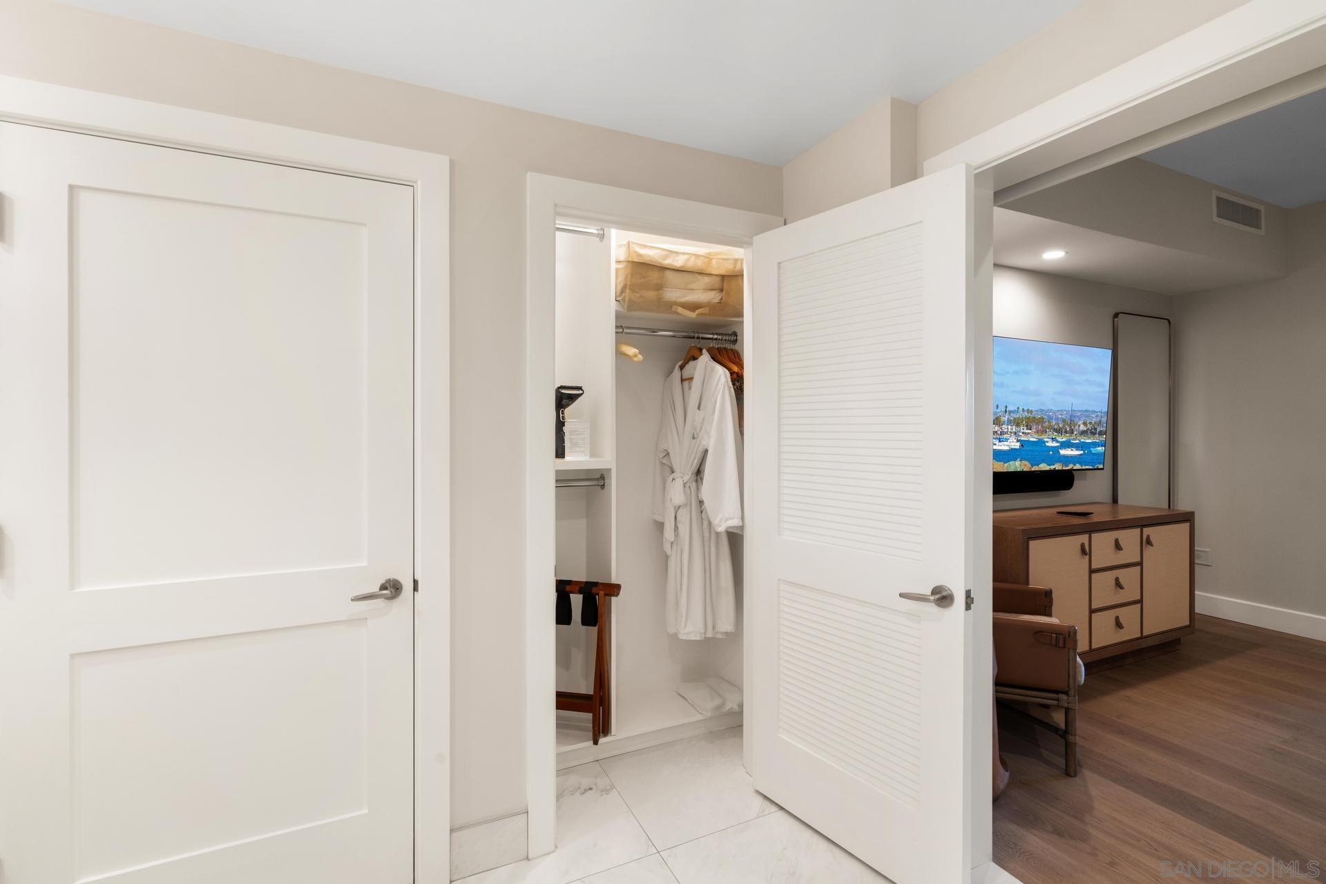 Detail Gallery Image 19 of 48 For 1500  Orange Avenue  #42,  Coronado,  CA 92118 - 2 Beds | 2 Baths