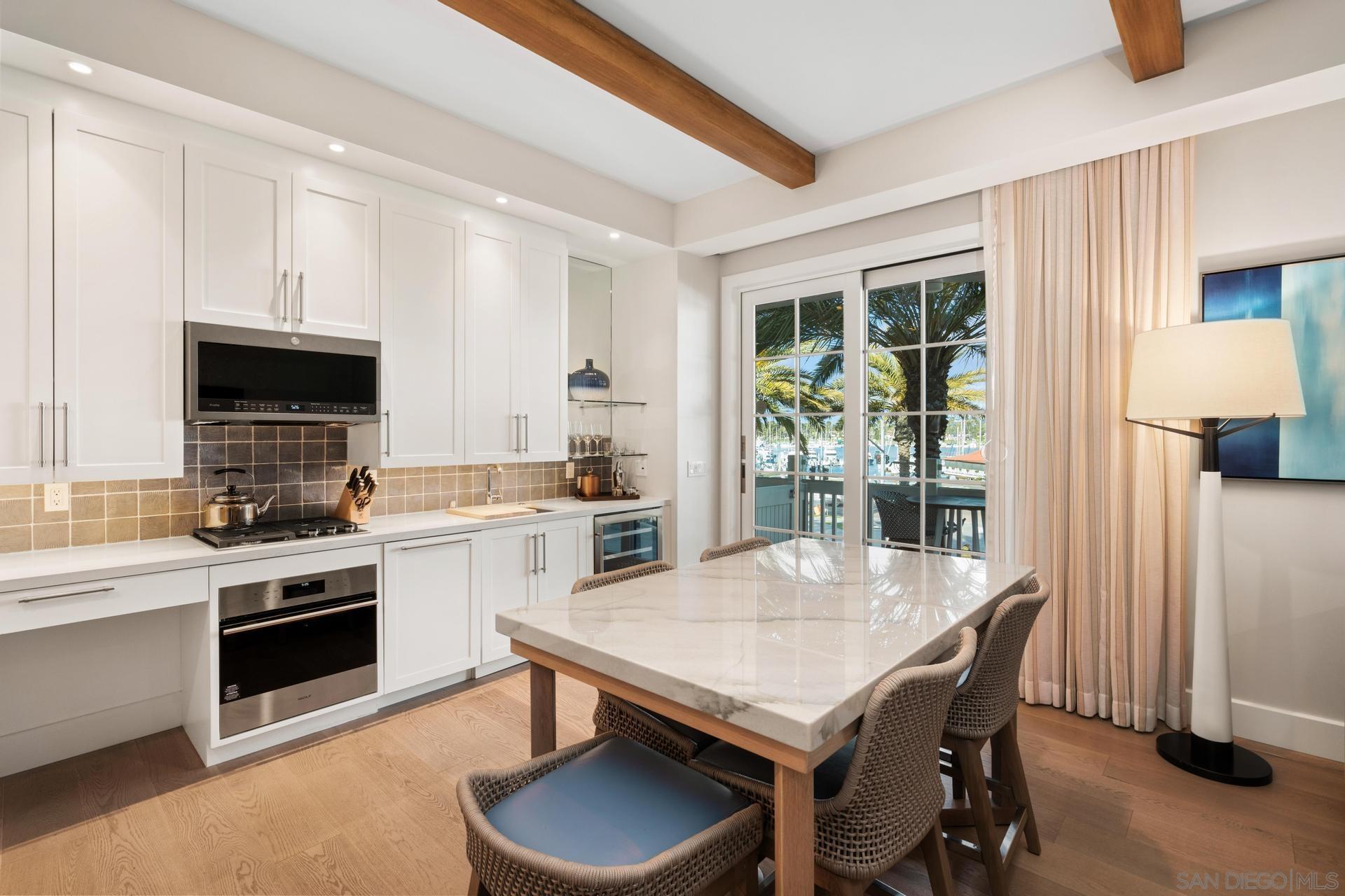 Detail Gallery Image 3 of 48 For 1500  Orange Avenue  #42,  Coronado,  CA 92118 - 2 Beds | 2 Baths