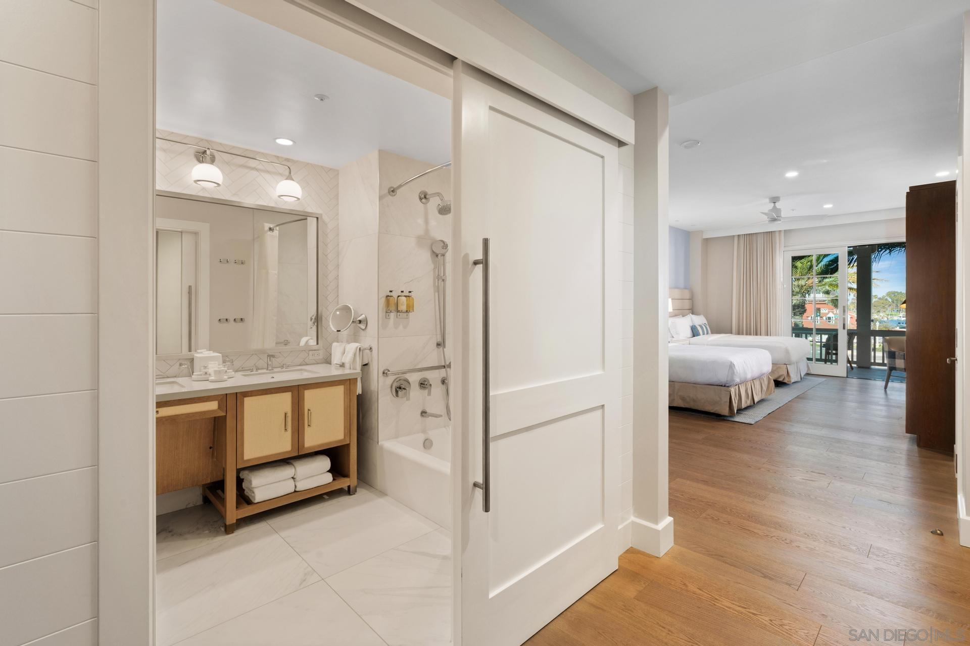 Detail Gallery Image 25 of 48 For 1500  Orange Avenue  #42,  Coronado,  CA 92118 - 2 Beds | 2 Baths