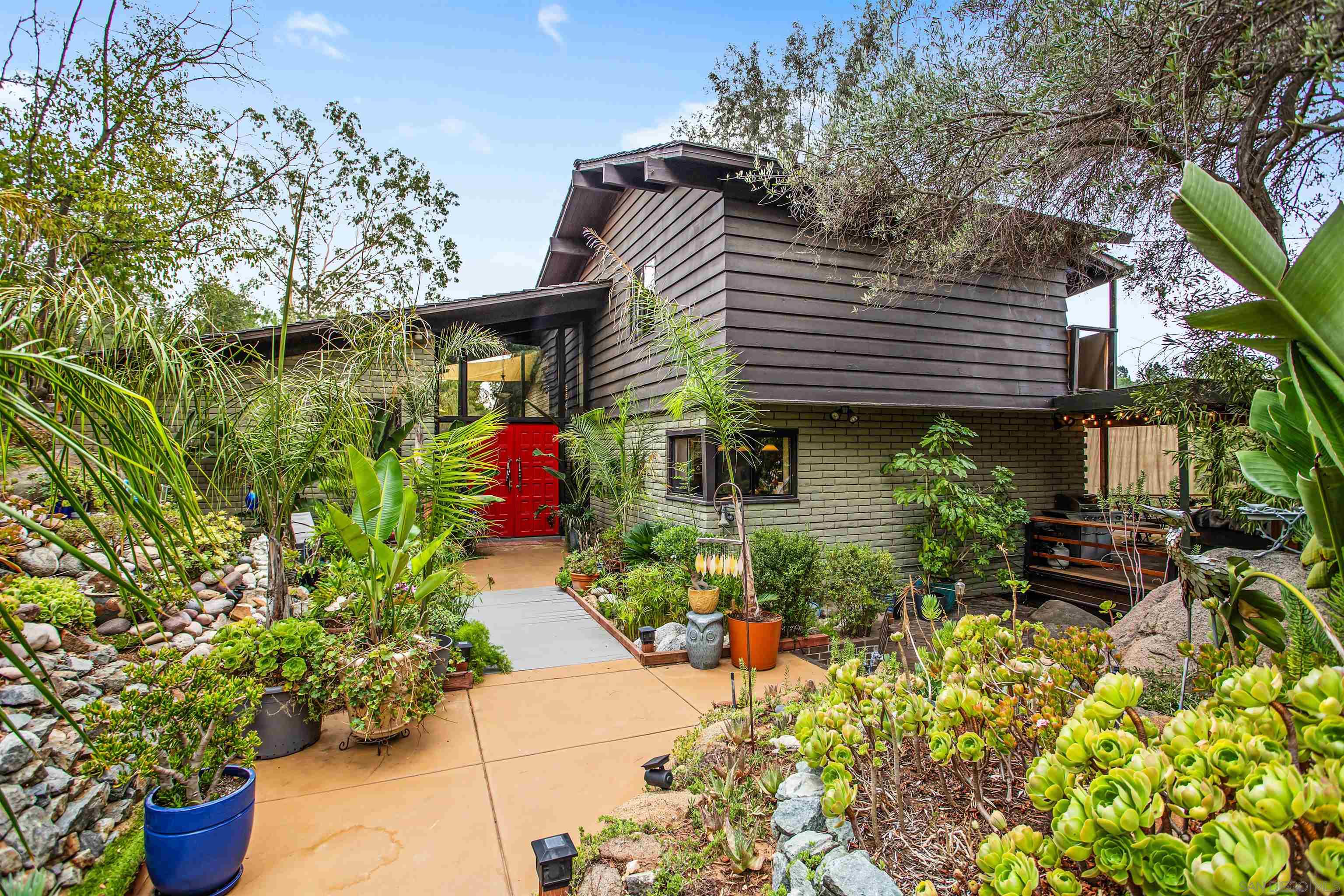 Detail Gallery Image 3 of 71 For 2368  Palo Danzante, Alpine,  CA 91901 - 3 Beds | 2/1 Baths