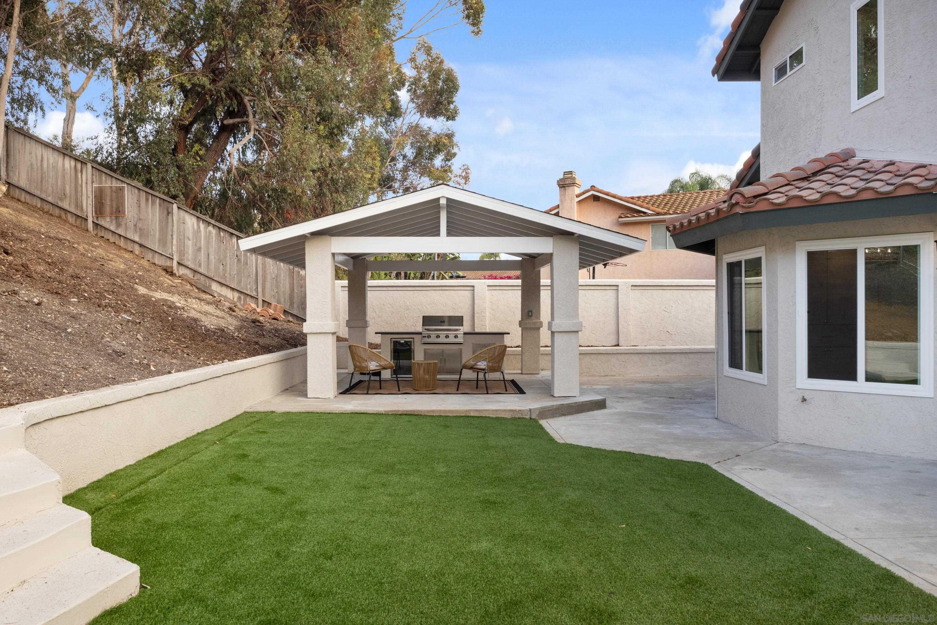 Detail Gallery Image 30 of 33 For 4350  Point Reyes Court, Carlsbad,  CA 92010 - 4 Beds | 2/1 Baths