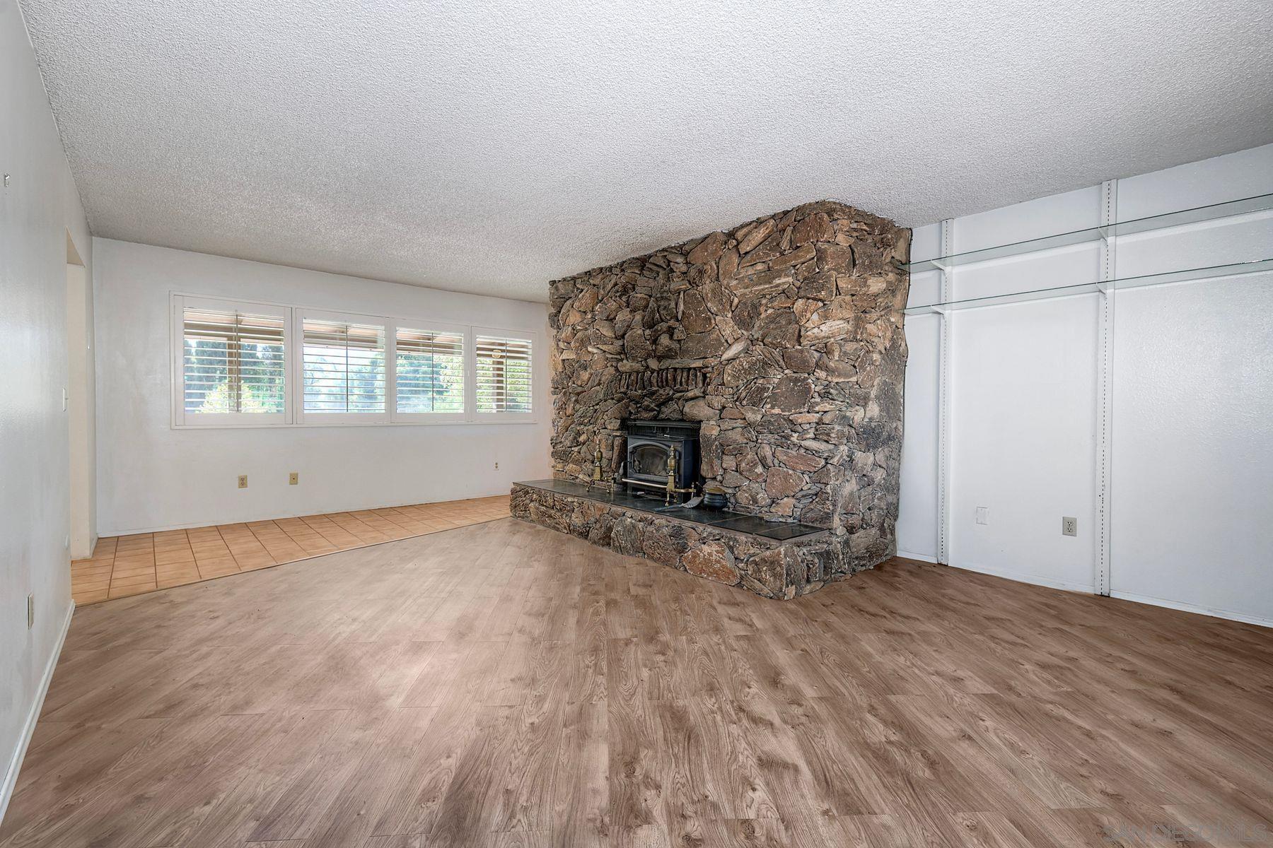 Detail Gallery Image 12 of 56 For 3910  Prairie Dr, Jamul,  CA 91935 - 3 Beds | 2/1 Baths