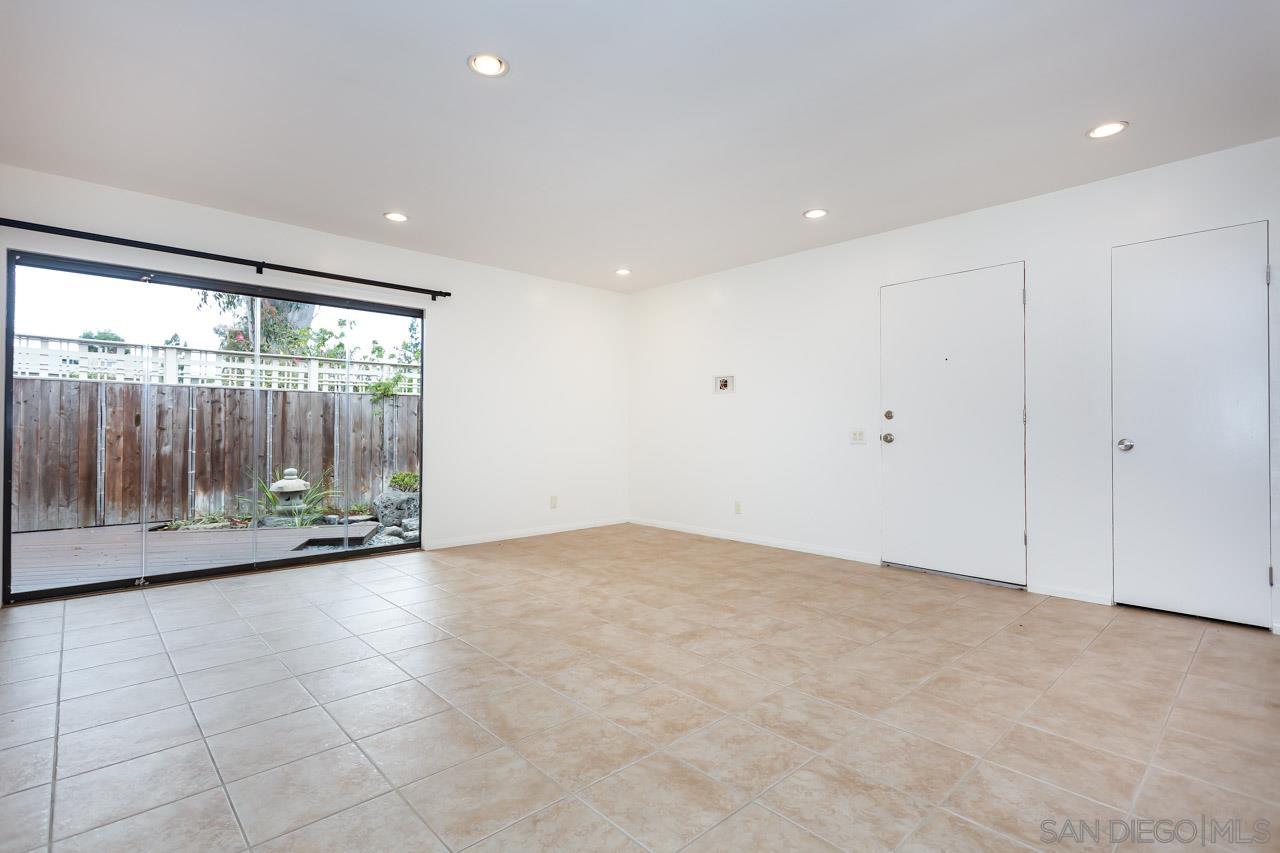 Detail Gallery Image 4 of 29 For 4371  Caminito Del Diamante  #88,  San Diego,  CA 92121 - 2 Beds | 1 Baths