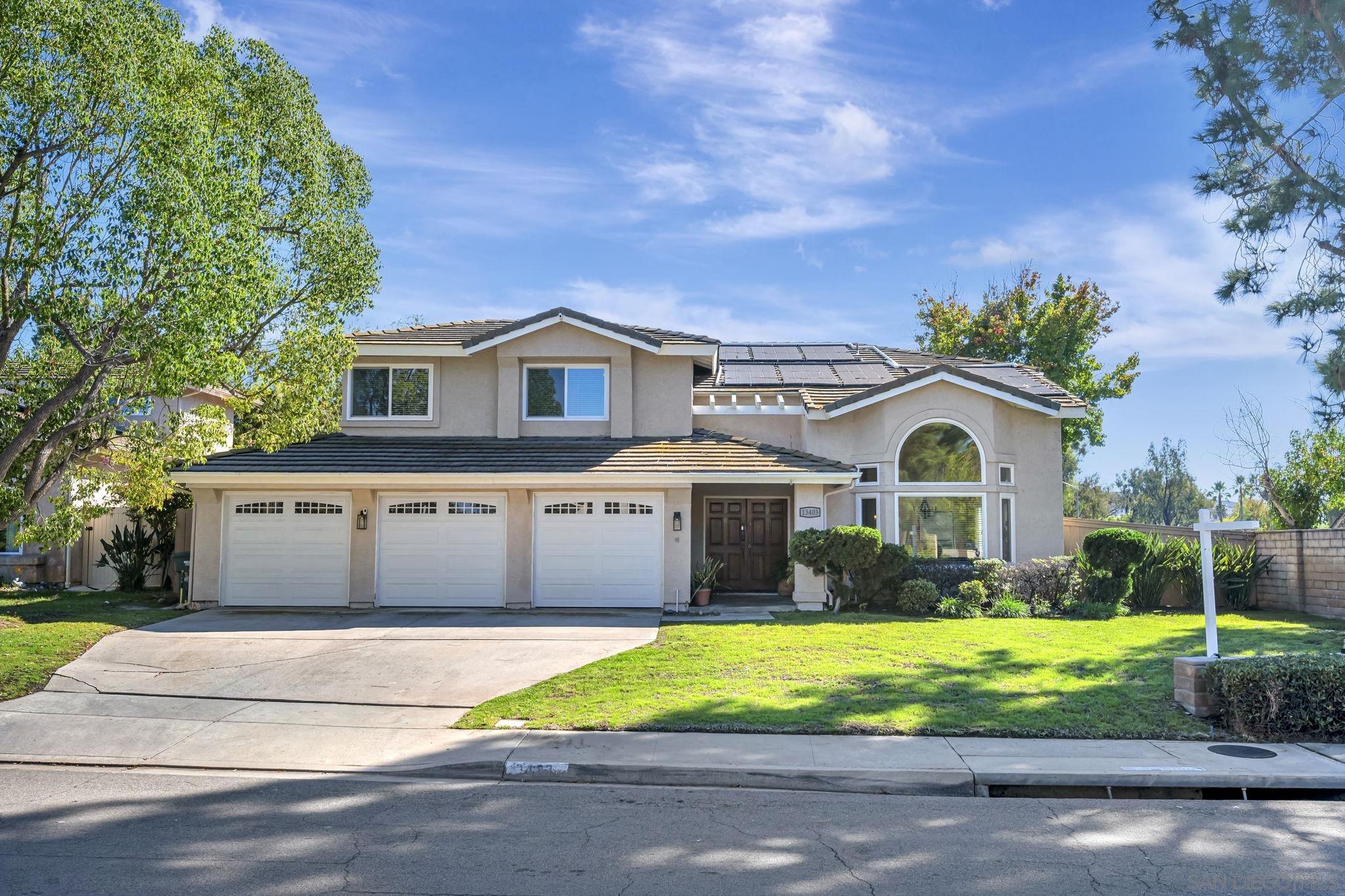 Detail Gallery Image 2 of 33 For 13403  Little Dawn Ln, Poway,  CA 92064 - 4 Beds | 2/1 Baths