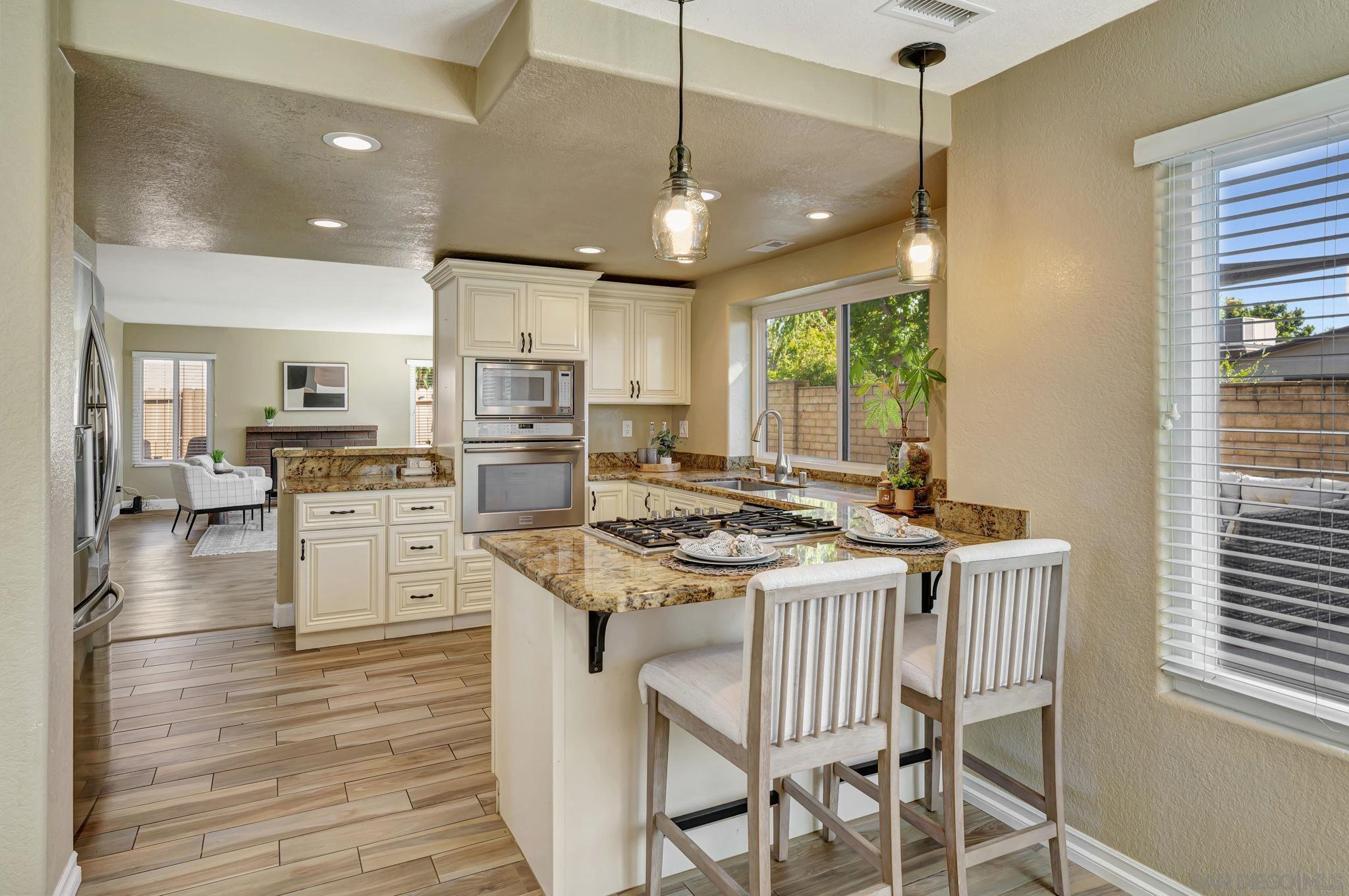 Detail Gallery Image 13 of 33 For 13403  Little Dawn Ln, Poway,  CA 92064 - 4 Beds | 2/1 Baths
