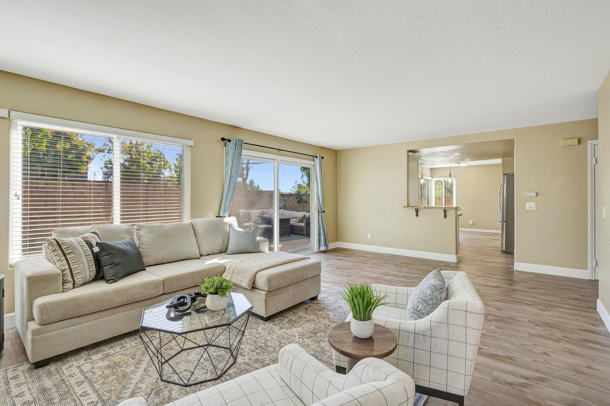 Detail Gallery Image 10 of 33 For 13403  Little Dawn Ln, Poway,  CA 92064 - 4 Beds | 2/1 Baths