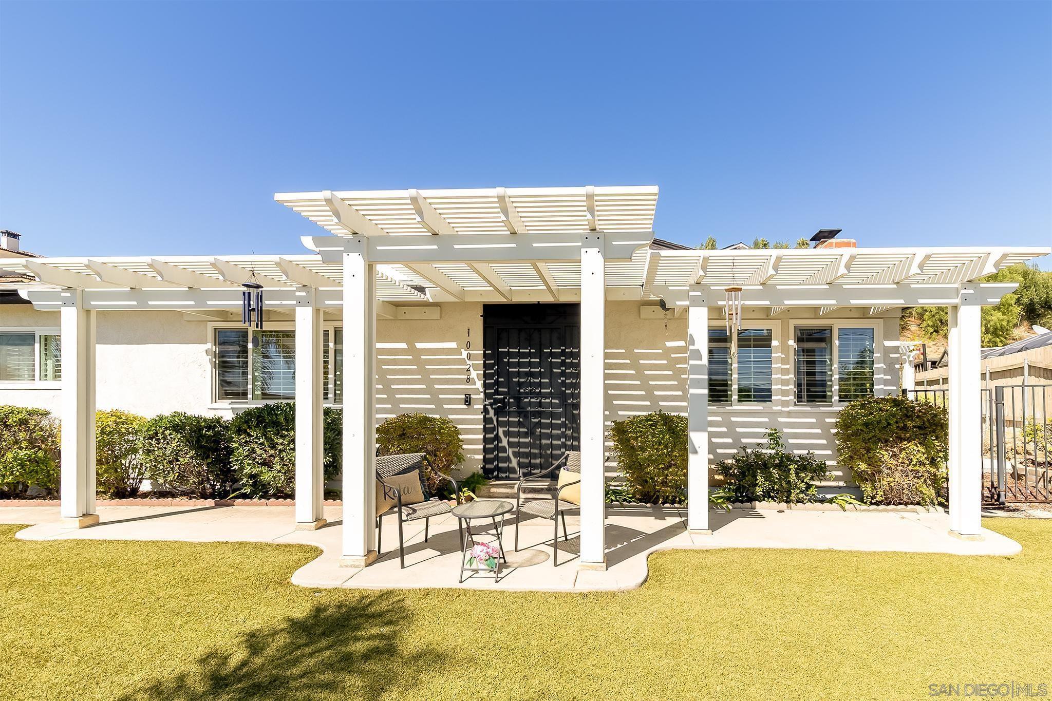 Detail Gallery Image 2 of 35 For 10028  Resmar Pl, La Mesa,  CA 91941 - 3 Beds | 2 Baths