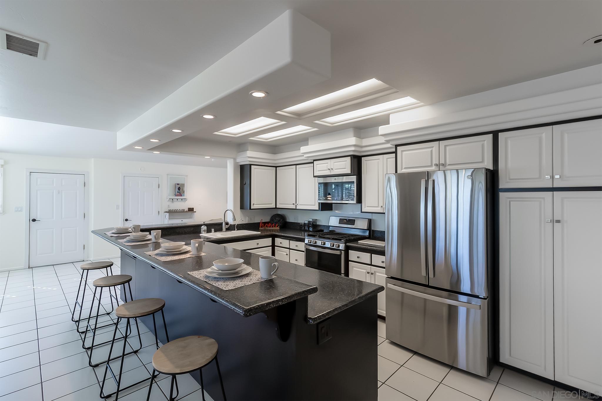 Detail Gallery Image 13 of 35 For 10028  Resmar Pl, La Mesa,  CA 91941 - 3 Beds | 2 Baths