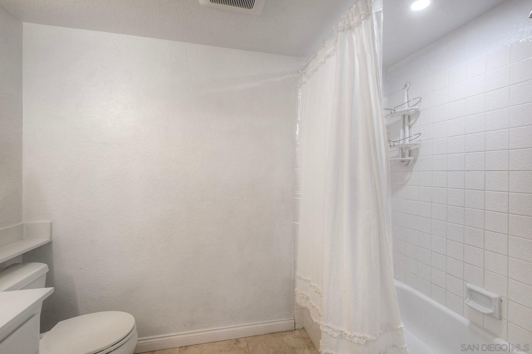 Detail Gallery Image 18 of 37 For 12250  Corte Sabio  2304, San Diego,  CA 92128 - 2 Beds | 2 Baths