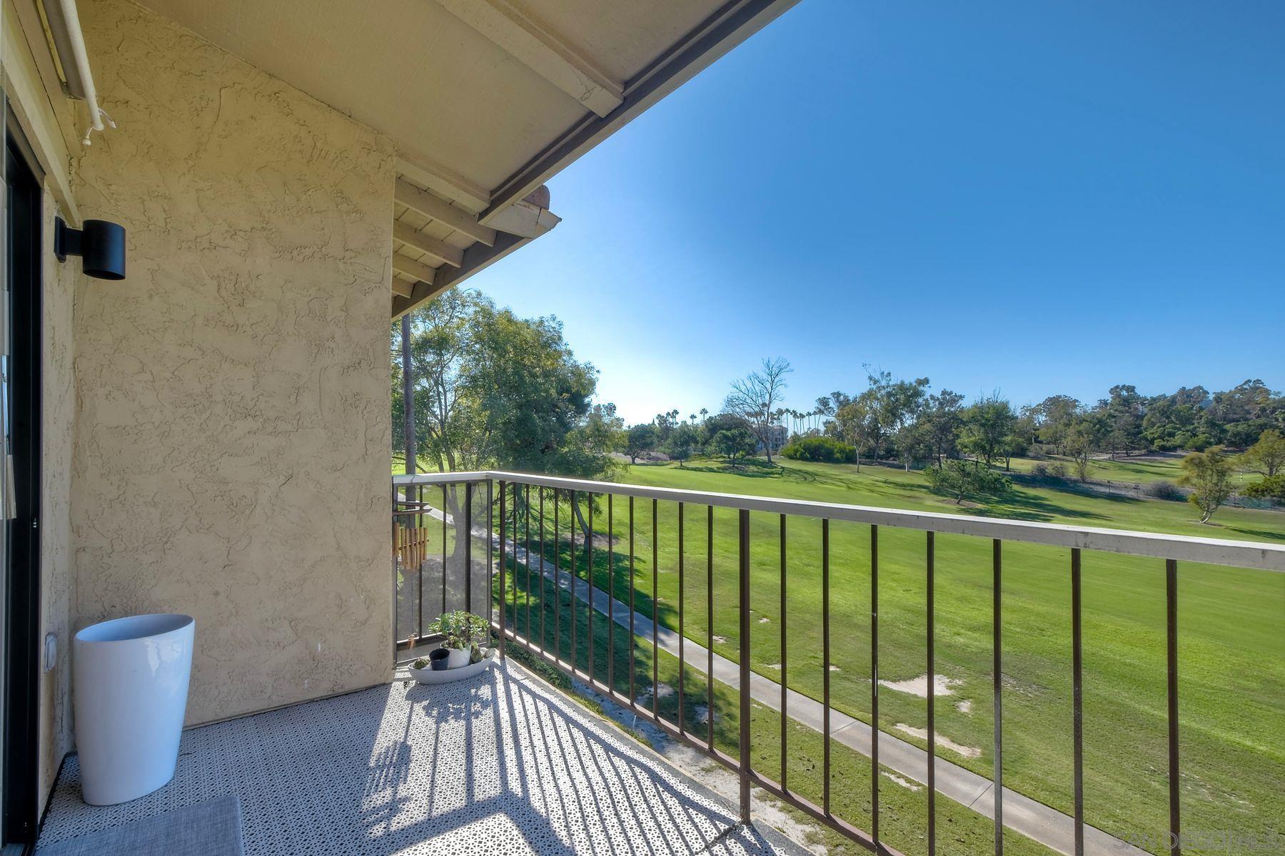 Detail Gallery Image 19 of 37 For 12250  Corte Sabio  2304, San Diego,  CA 92128 - 2 Beds | 2 Baths