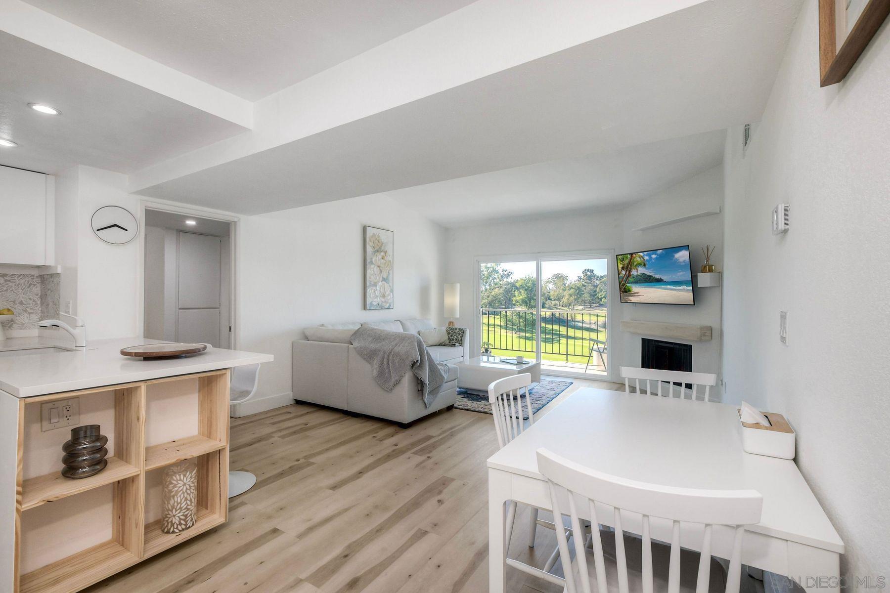 Detail Gallery Image 7 of 37 For 12250  Corte Sabio  2304, San Diego,  CA 92128 - 2 Beds | 2 Baths