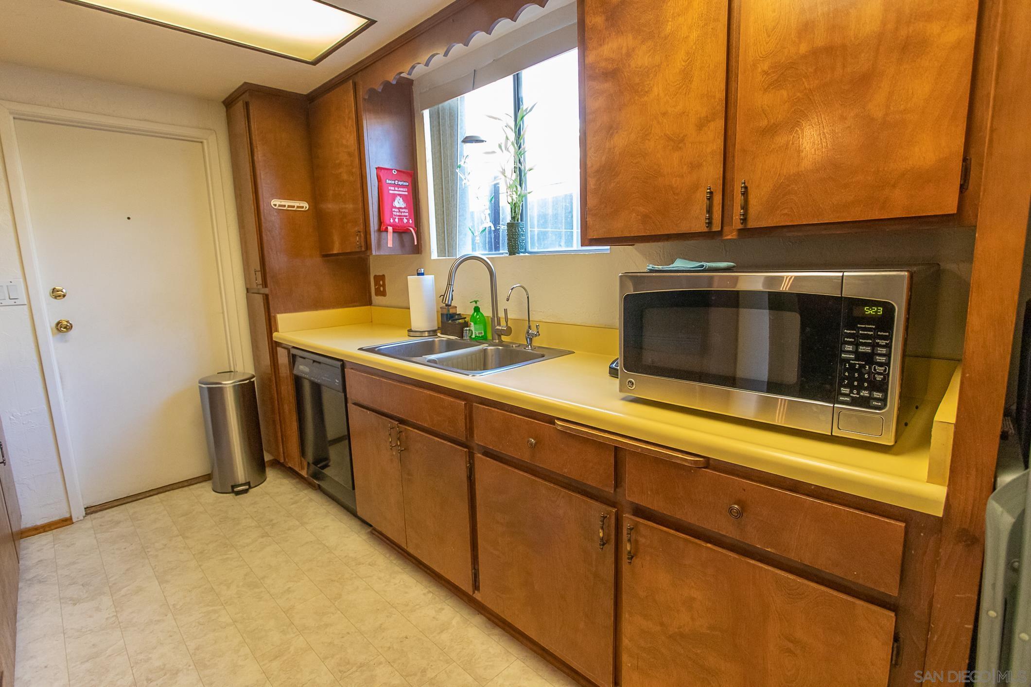 Detail Gallery Image 24 of 40 For 8419  Hudson Dr., San Diego,  CA 92119 - 3 Beds | 2 Baths