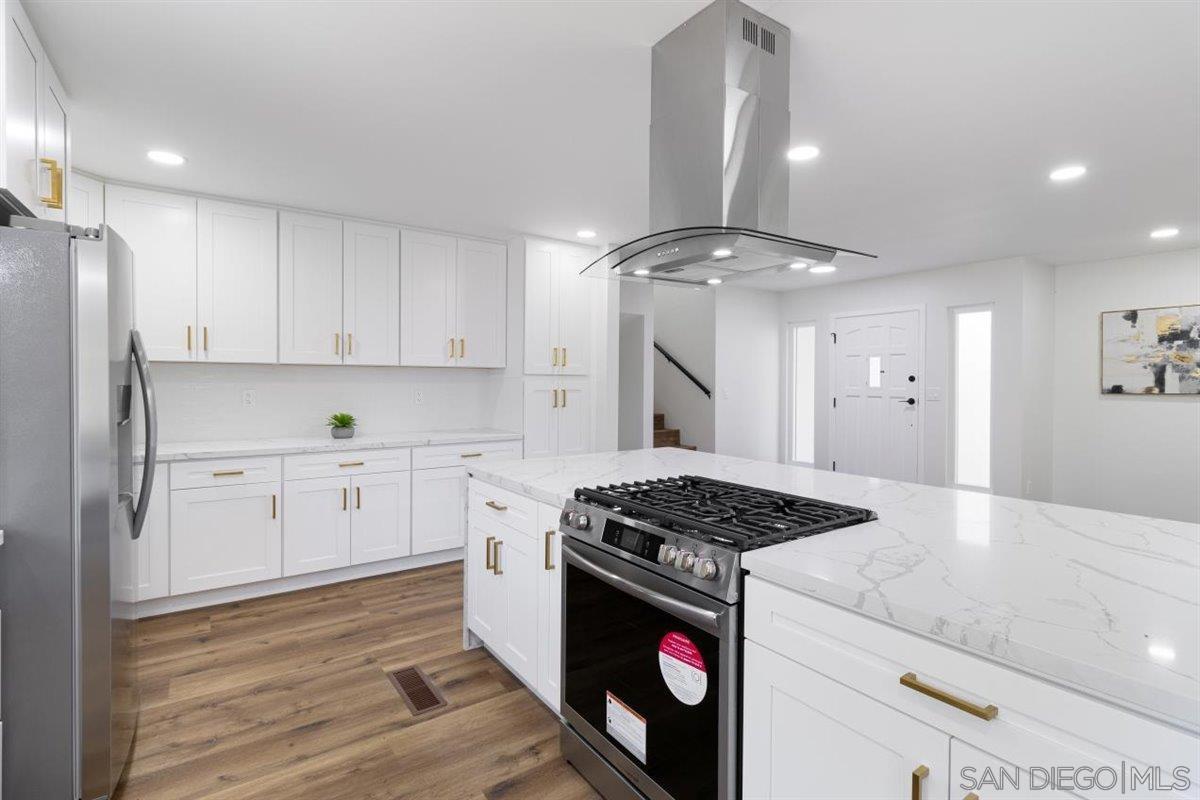 Detail Gallery Image 16 of 61 For 1756  Alhudson Dr, Escondido,  CA 92029 - 5 Beds | 3 Baths