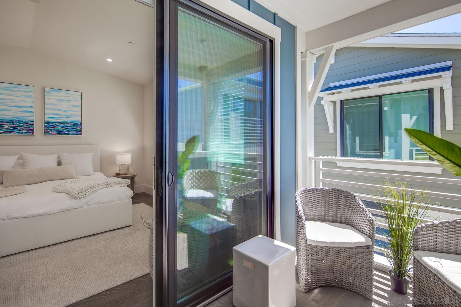 Detail Gallery Image 23 of 41 For 548  G Avenue, Coronado,  CA 92118 - 4 Beds | 3/1 Baths