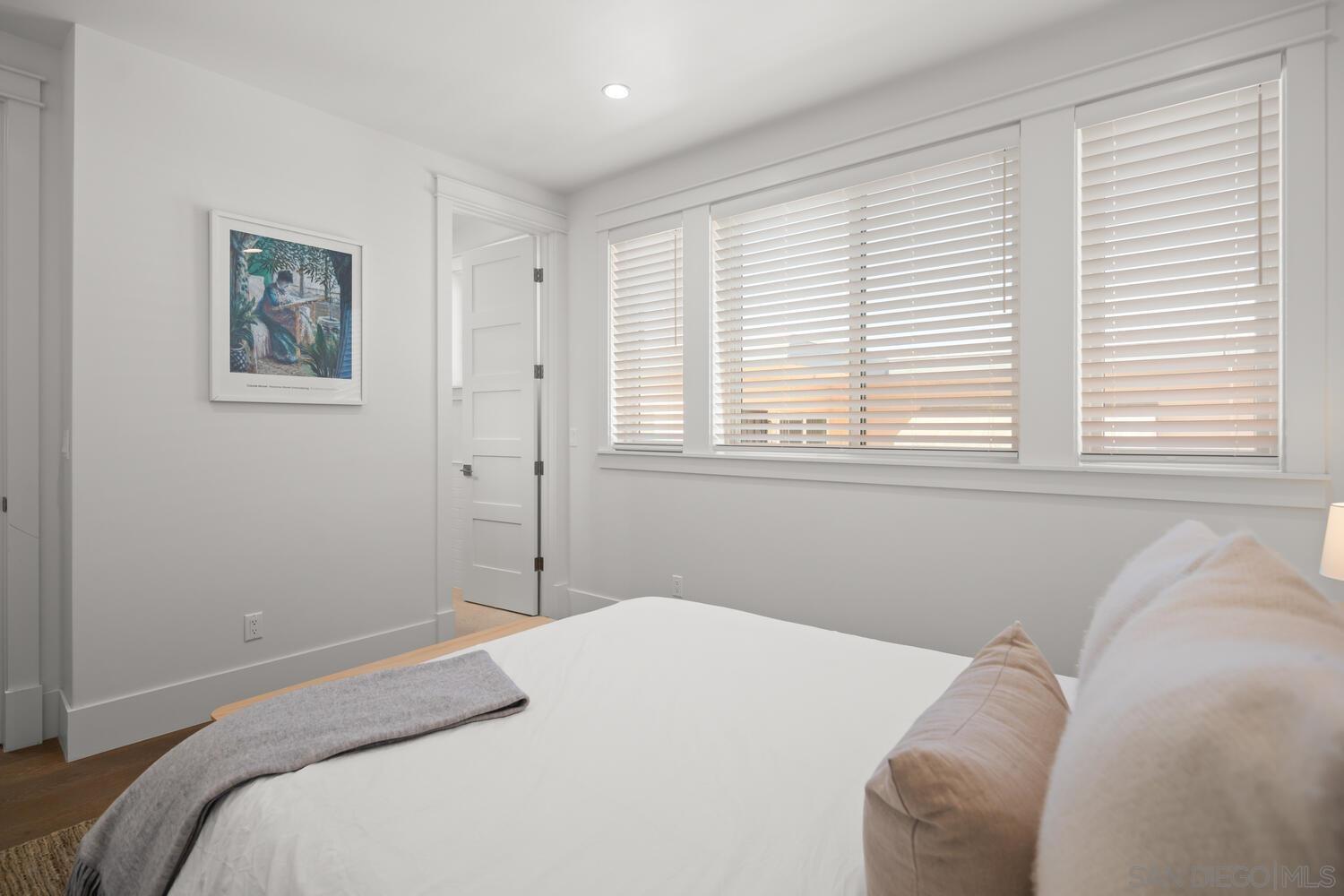 Detail Gallery Image 24 of 41 For 548  G Avenue, Coronado,  CA 92118 - 4 Beds | 3/1 Baths