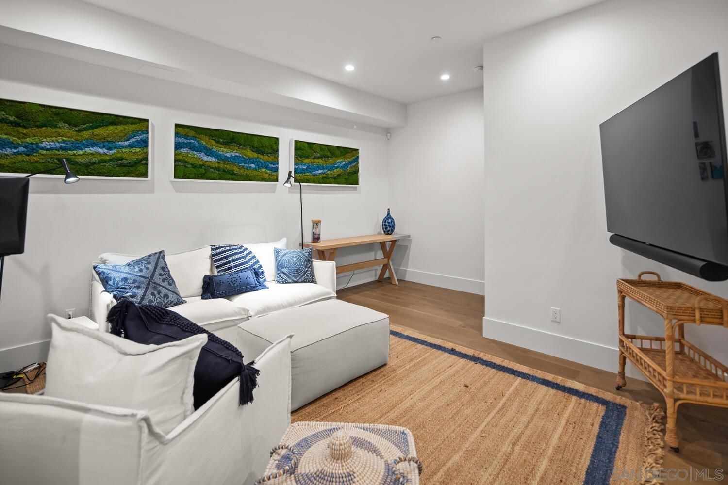 Detail Gallery Image 28 of 41 For 548  G Avenue, Coronado,  CA 92118 - 4 Beds | 3/1 Baths