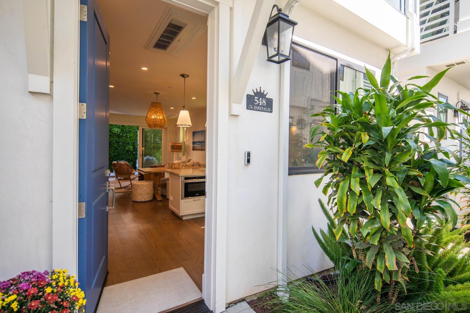 Detail Gallery Image 5 of 41 For 548  G Avenue, Coronado,  CA 92118 - 4 Beds | 3/1 Baths