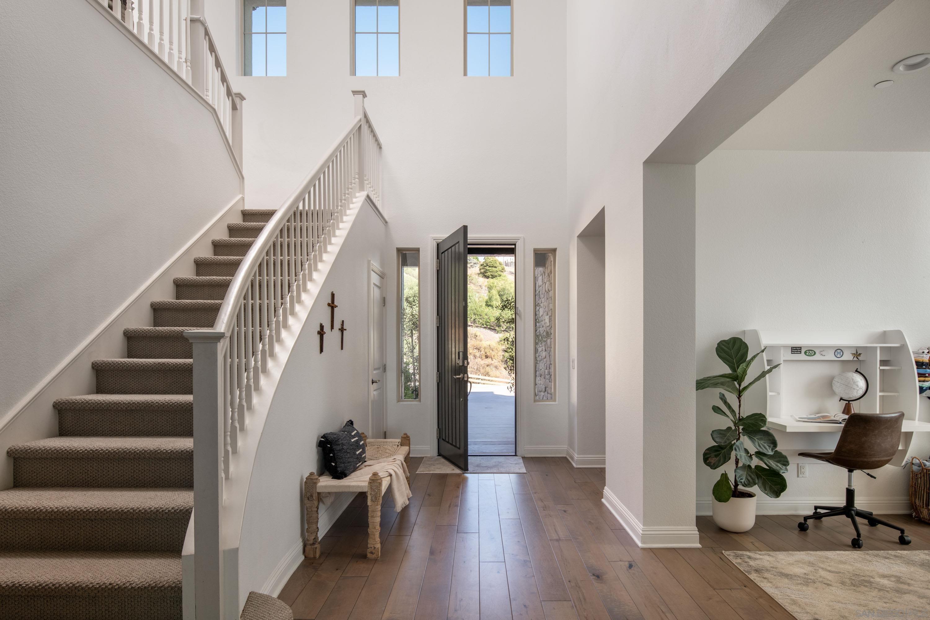 Detail Gallery Image 11 of 75 For 14546  Highcrest Ct, Poway,  CA 92064 - 6 Beds | 4/1 Baths