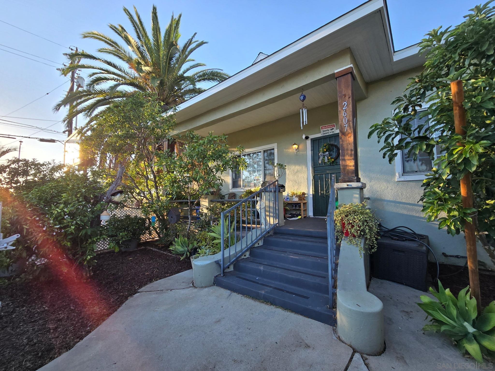 Front Image Thumbnail for SD250040727