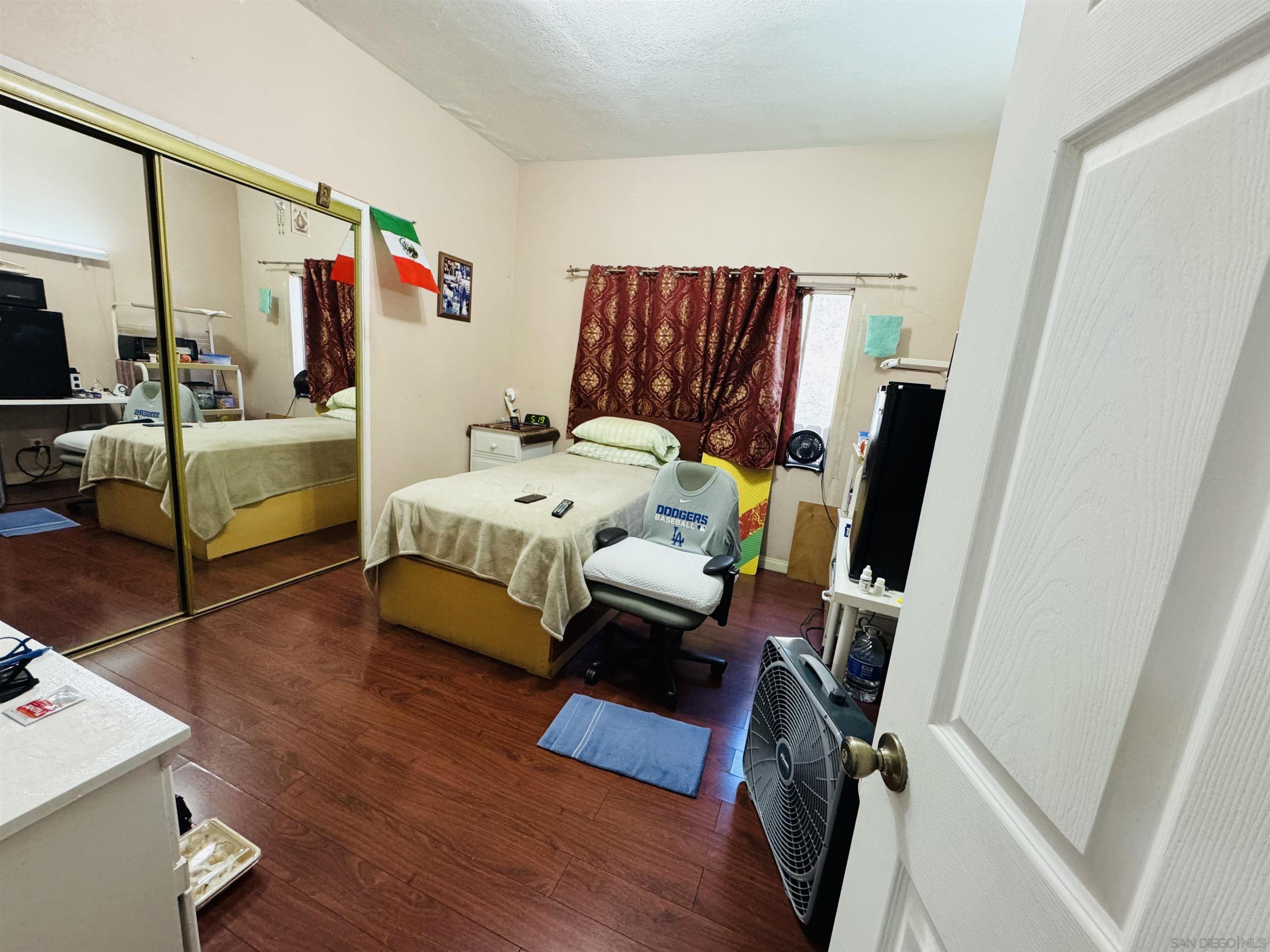 Detail Gallery Image 17 of 64 For 2607  Darwin Ave, Los Angeles,  CA 90031 - 7 Beds | 3 Baths