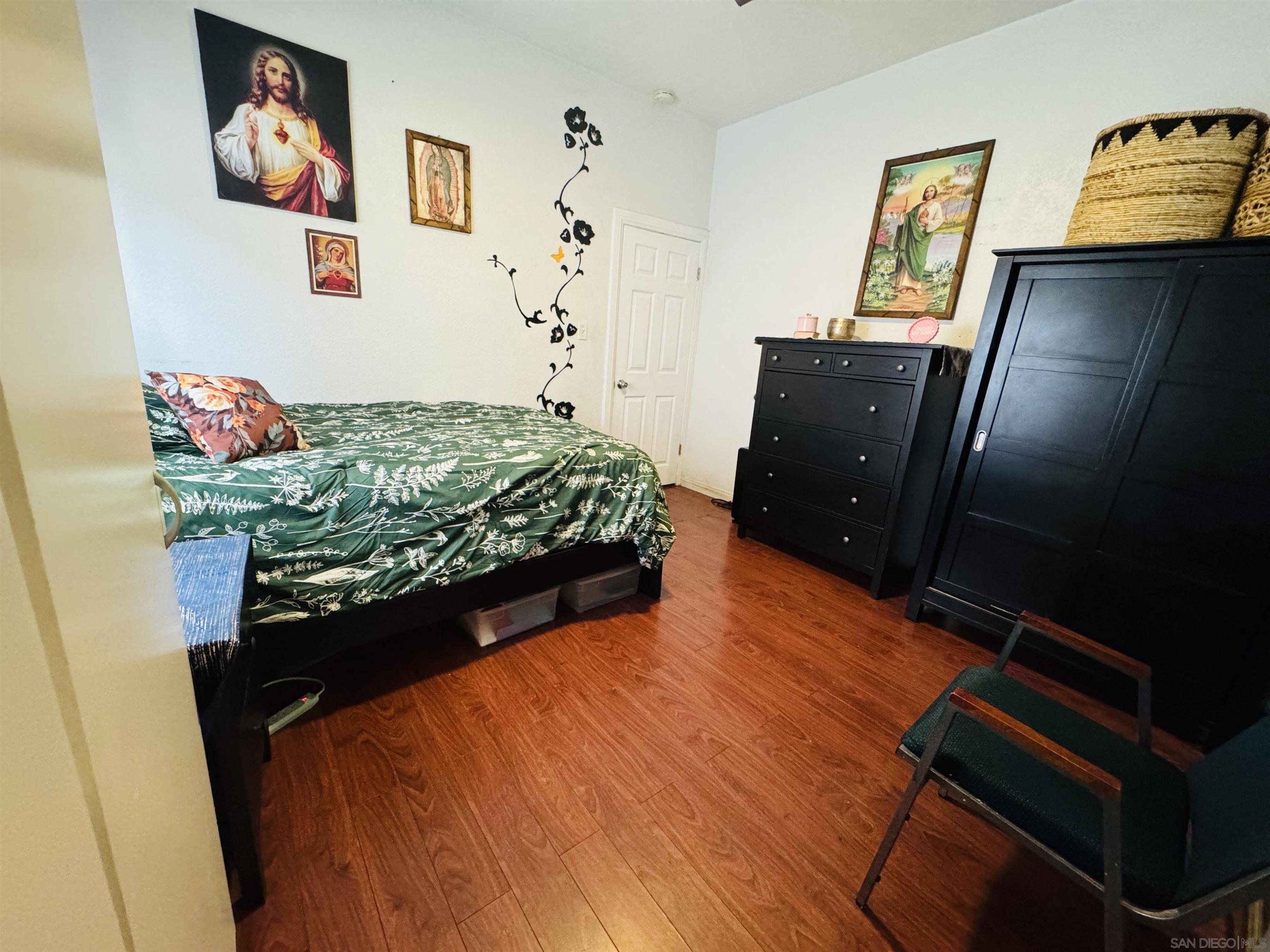 Detail Gallery Image 27 of 64 For 2607  Darwin Ave, Los Angeles,  CA 90031 - 7 Beds | 3 Baths