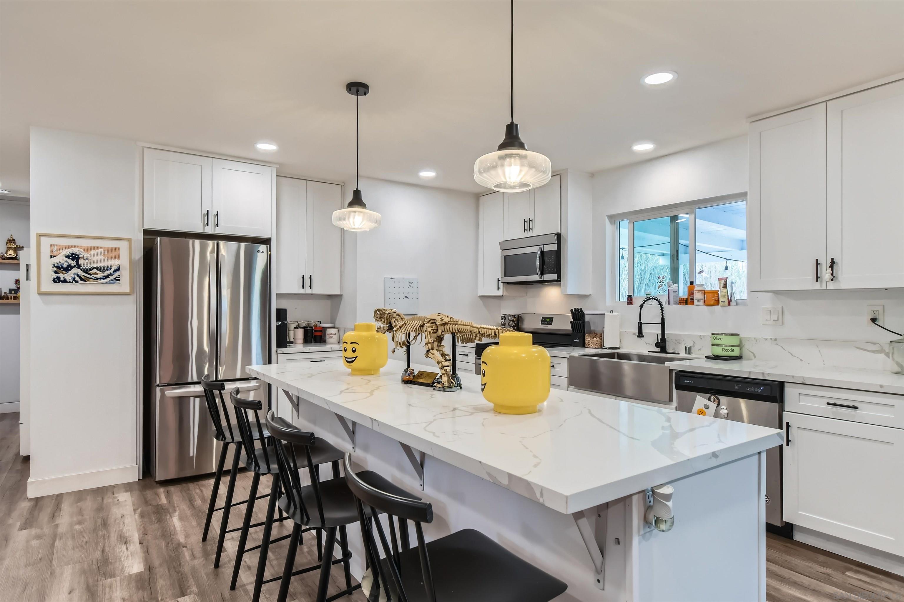 Detail Gallery Image 9 of 26 For 284  Middlebush Dr, San Diego,  CA 92114 - 3 Beds | 2 Baths