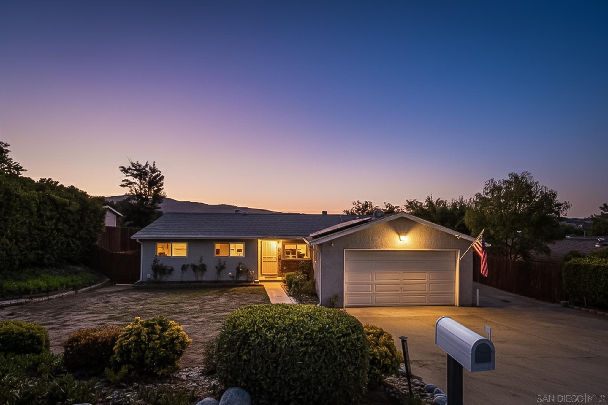 Front Image Thumbnail for SD250040734