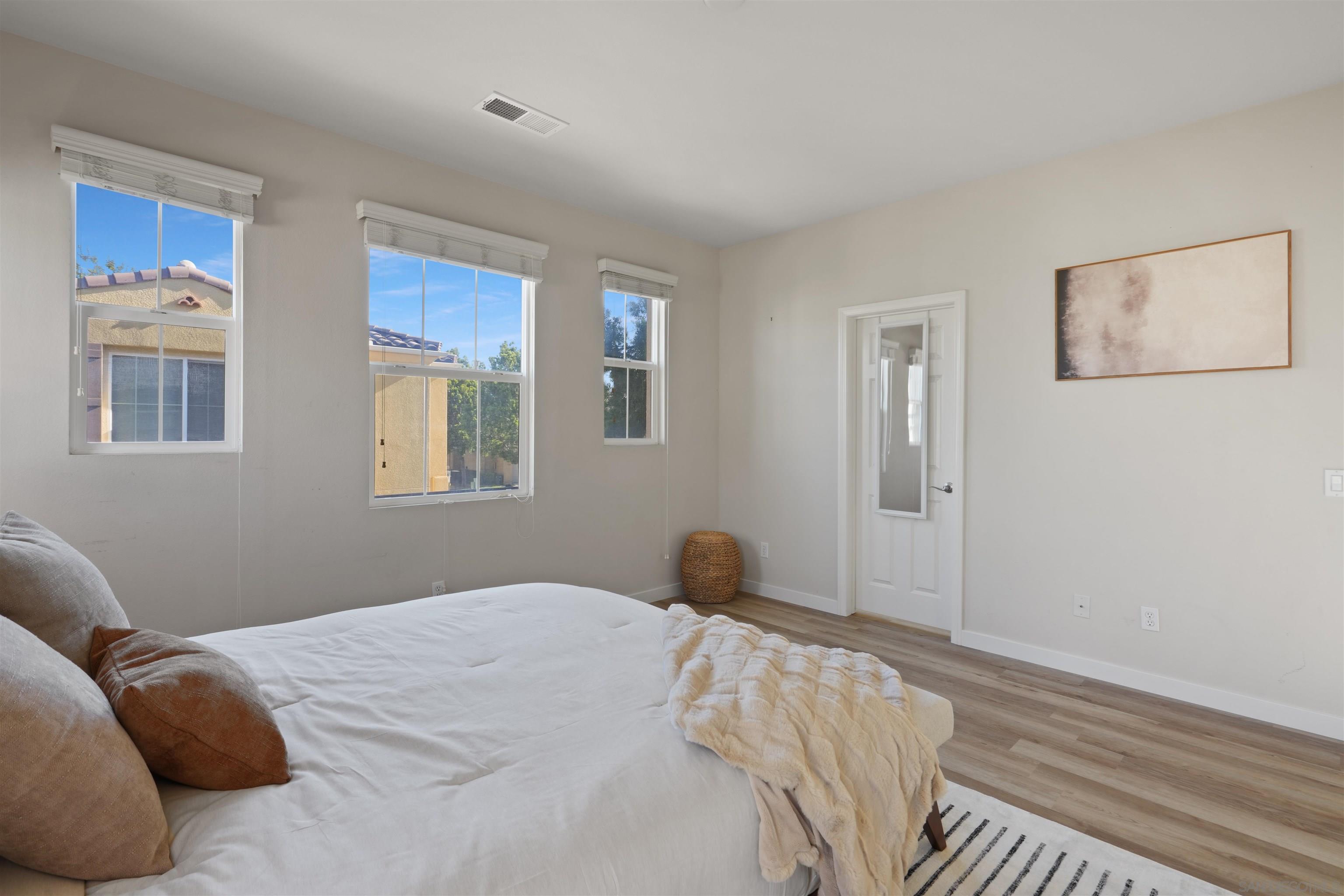 Detail Gallery Image 21 of 34 For 1445  Caminito Sicilia, Chula Vista,  CA 91915 - 4 Beds | 2/1 Baths