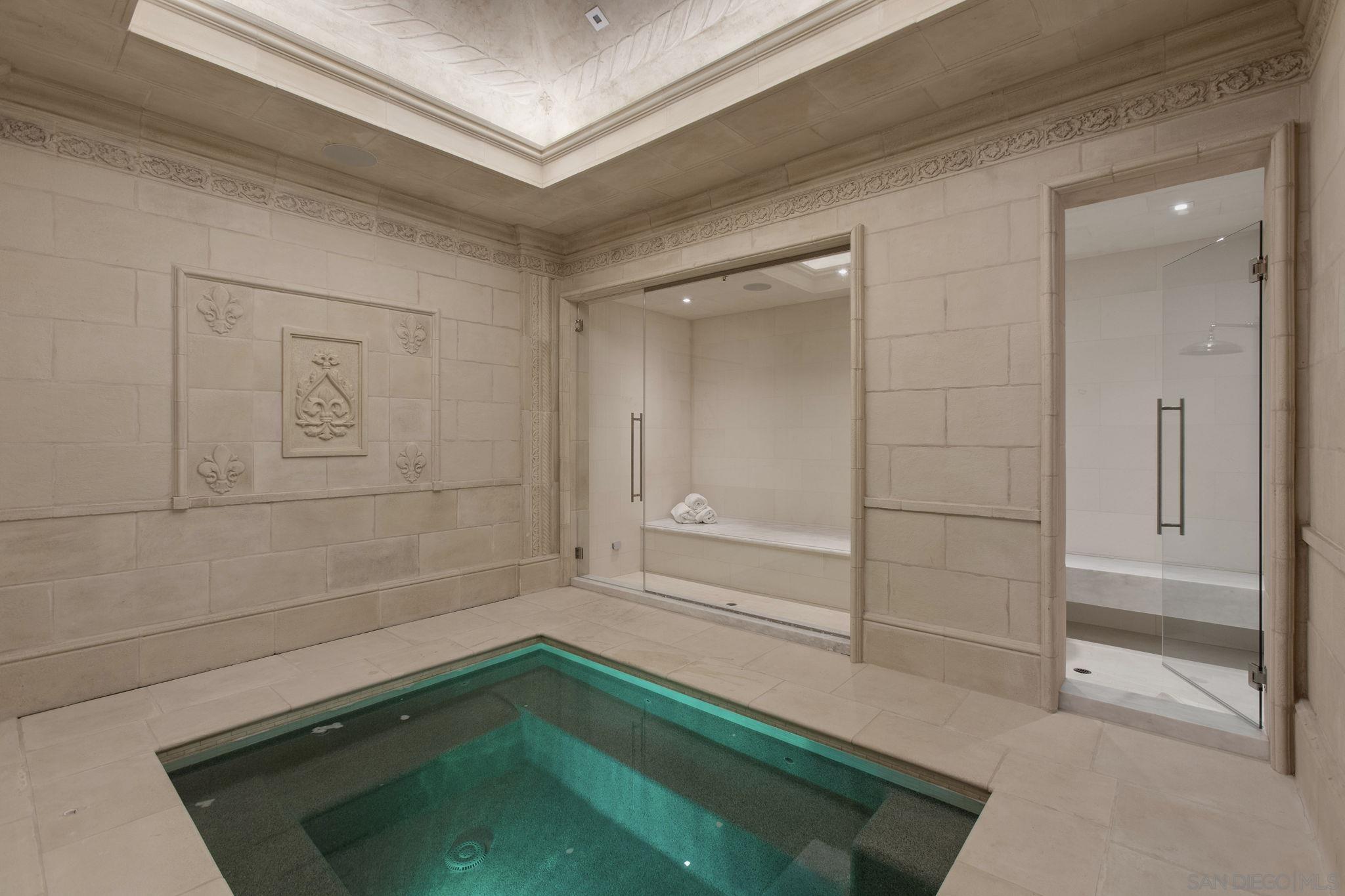 Detail Gallery Image 33 of 53 For 17872  via De Fortuna, Rancho Santa Fe,  CA 92067 - 5 Beds | 5/2 Baths