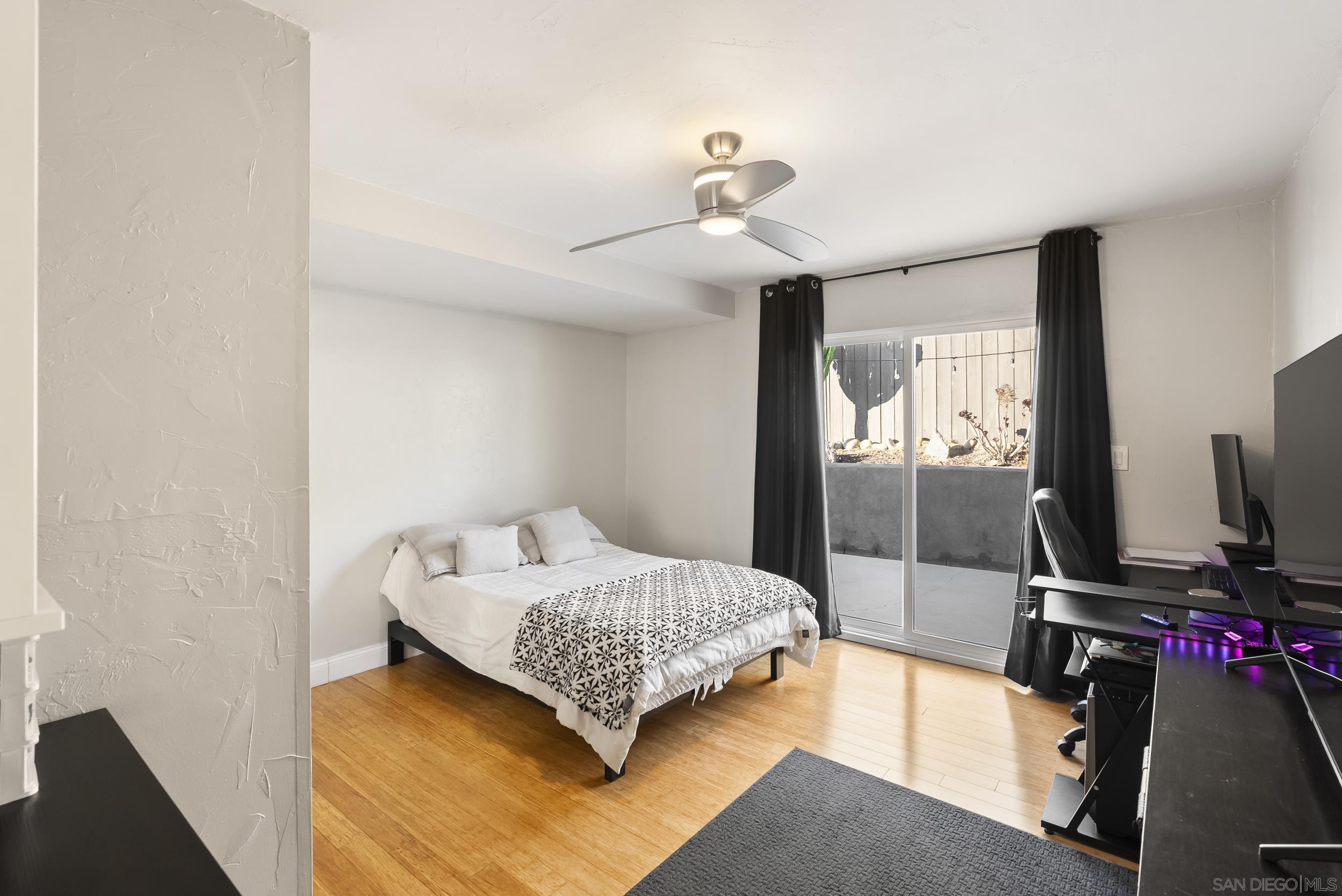 Detail Gallery Image 13 of 55 For 12979  Calle De Las Rosas, San Diego,  CA 92129 - 4 Beds | 2 Baths