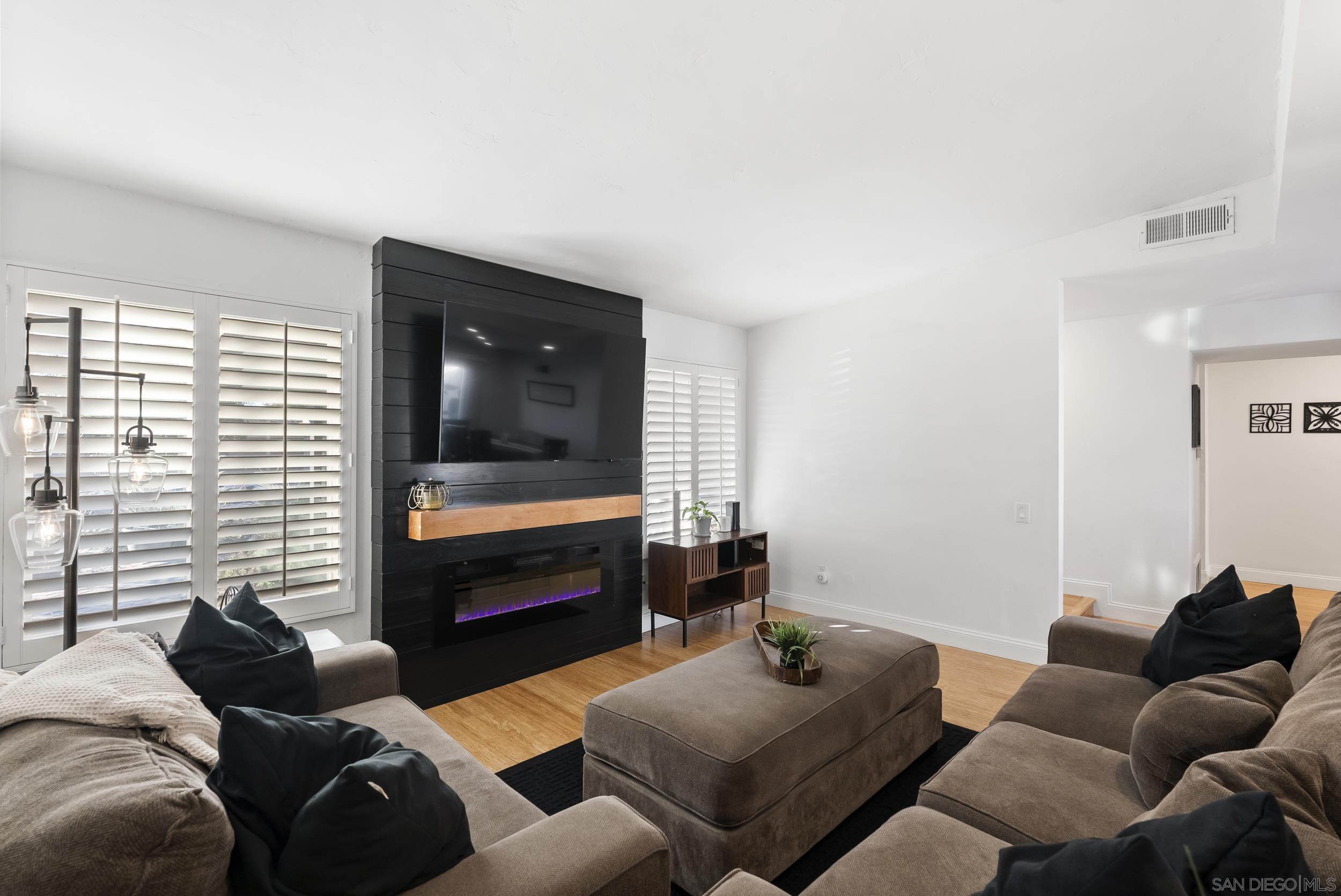 Detail Gallery Image 51 of 55 For 12979  Calle De Las Rosas, San Diego,  CA 92129 - 4 Beds | 2 Baths