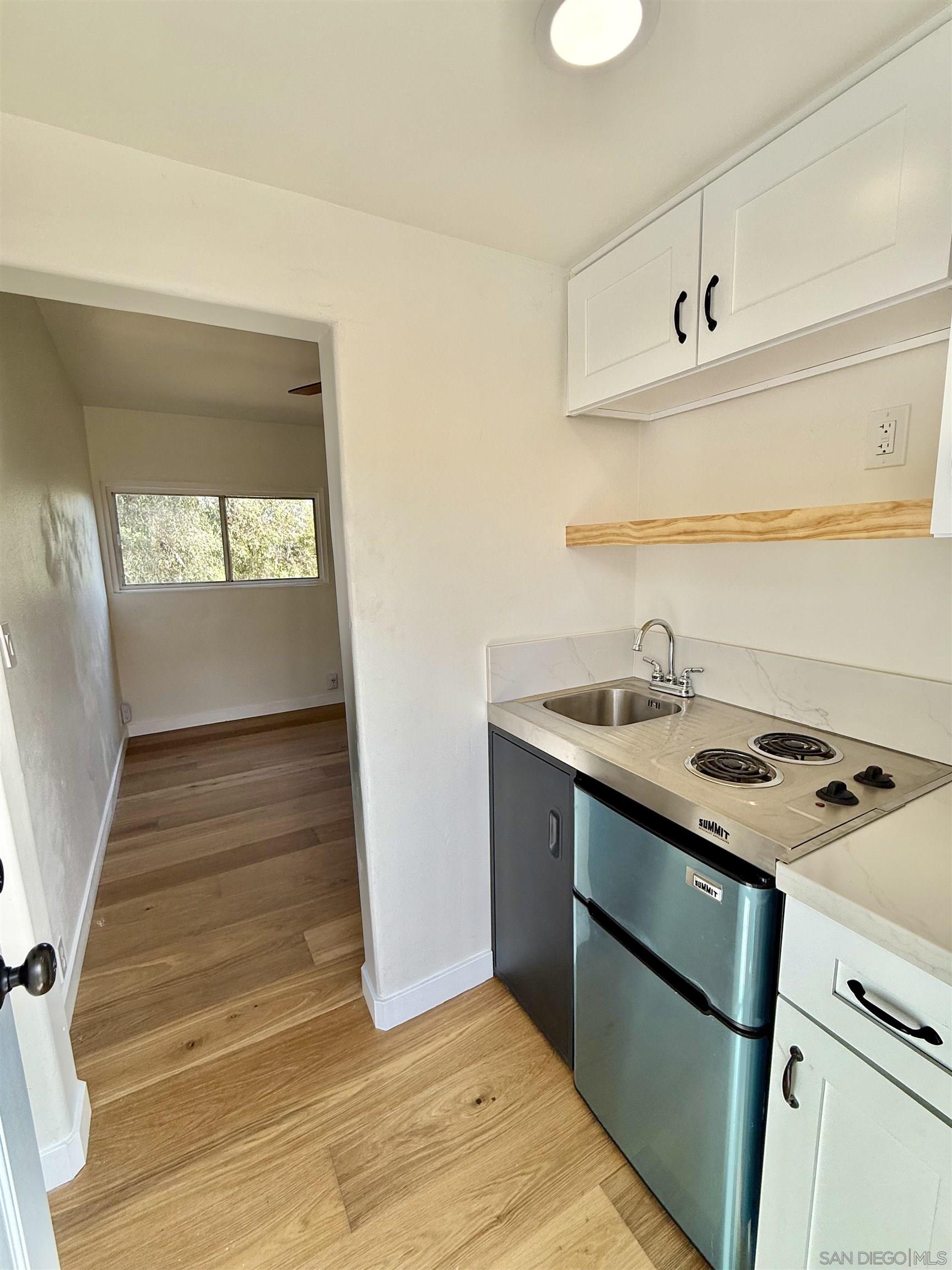 Detail Gallery Image 2 of 14 For 2331  Shamrock St  Studio, San Diego,  CA 92105 - 0 Beds | 1 Baths