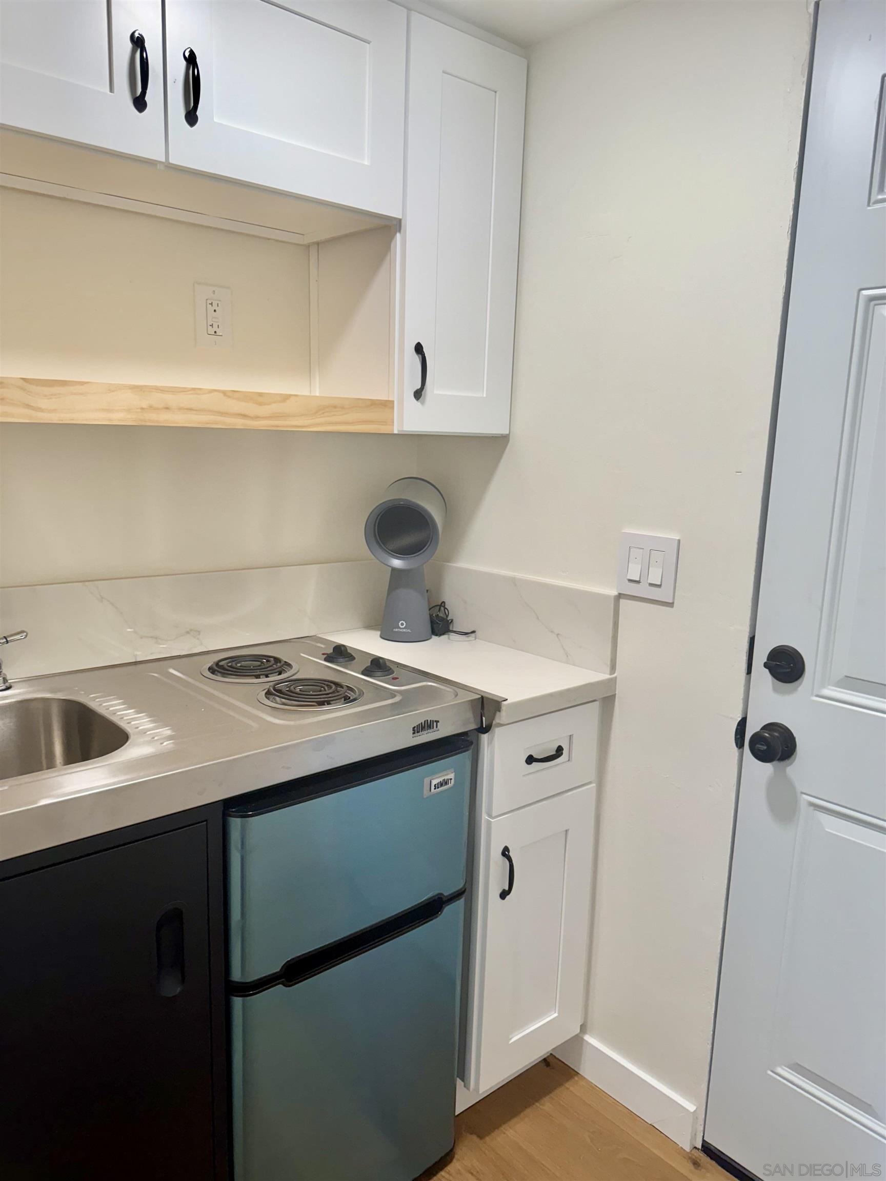 Detail Gallery Image 12 of 14 For 2331  Shamrock St  Studio, San Diego,  CA 92105 - 0 Beds | 1 Baths