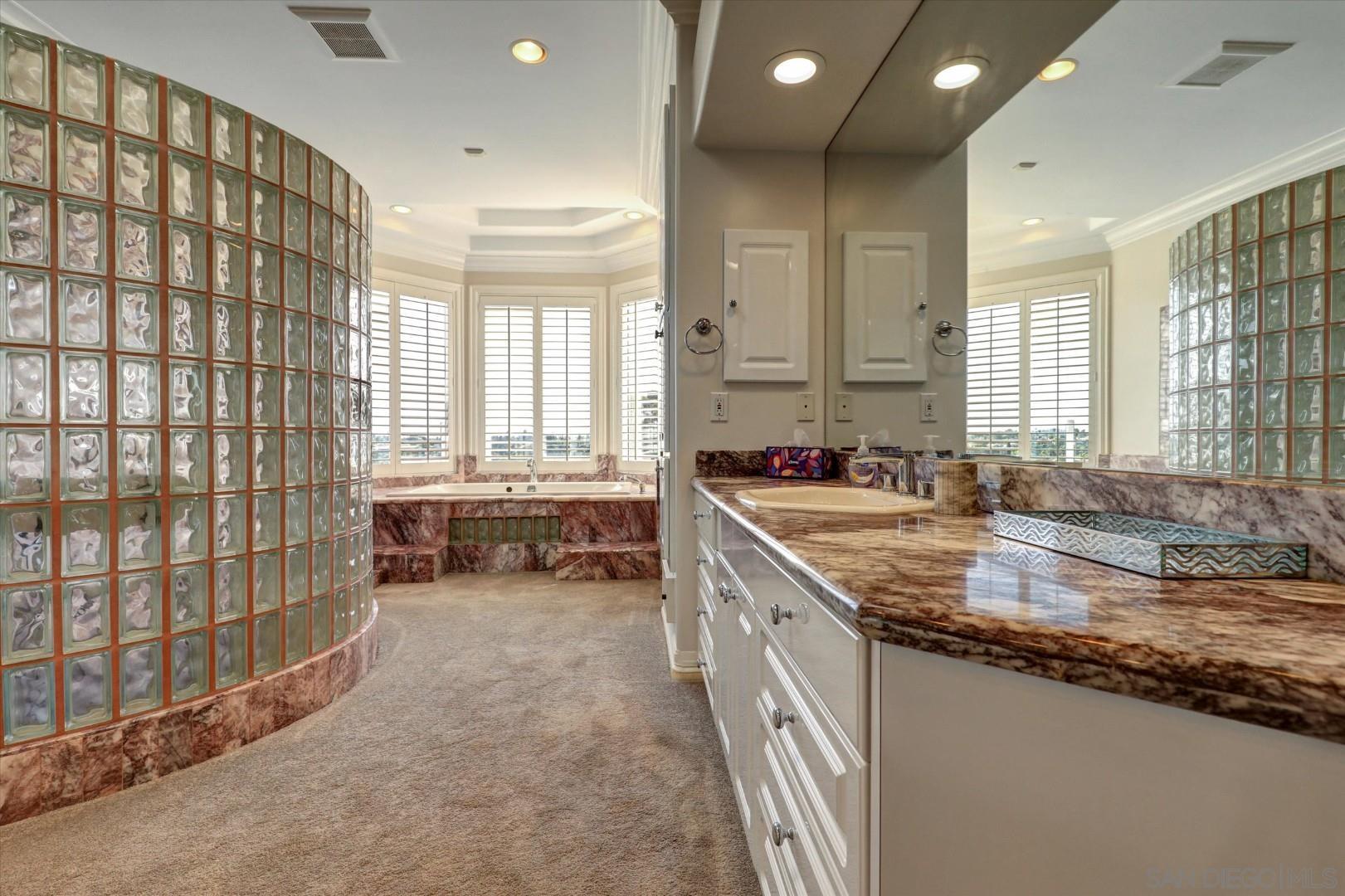 Detail Gallery Image 13 of 44 For 6727  Cavite Ct., San Diego,  CA 92120 - 4 Beds | 3/1 Baths