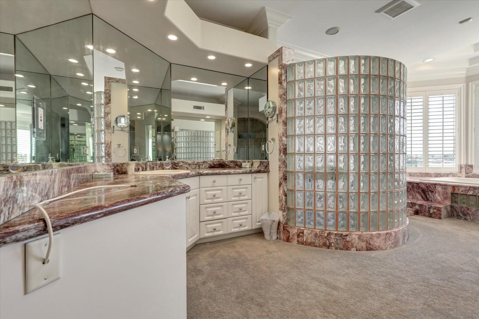 Detail Gallery Image 14 of 44 For 6727  Cavite Ct., San Diego,  CA 92120 - 4 Beds | 3/1 Baths