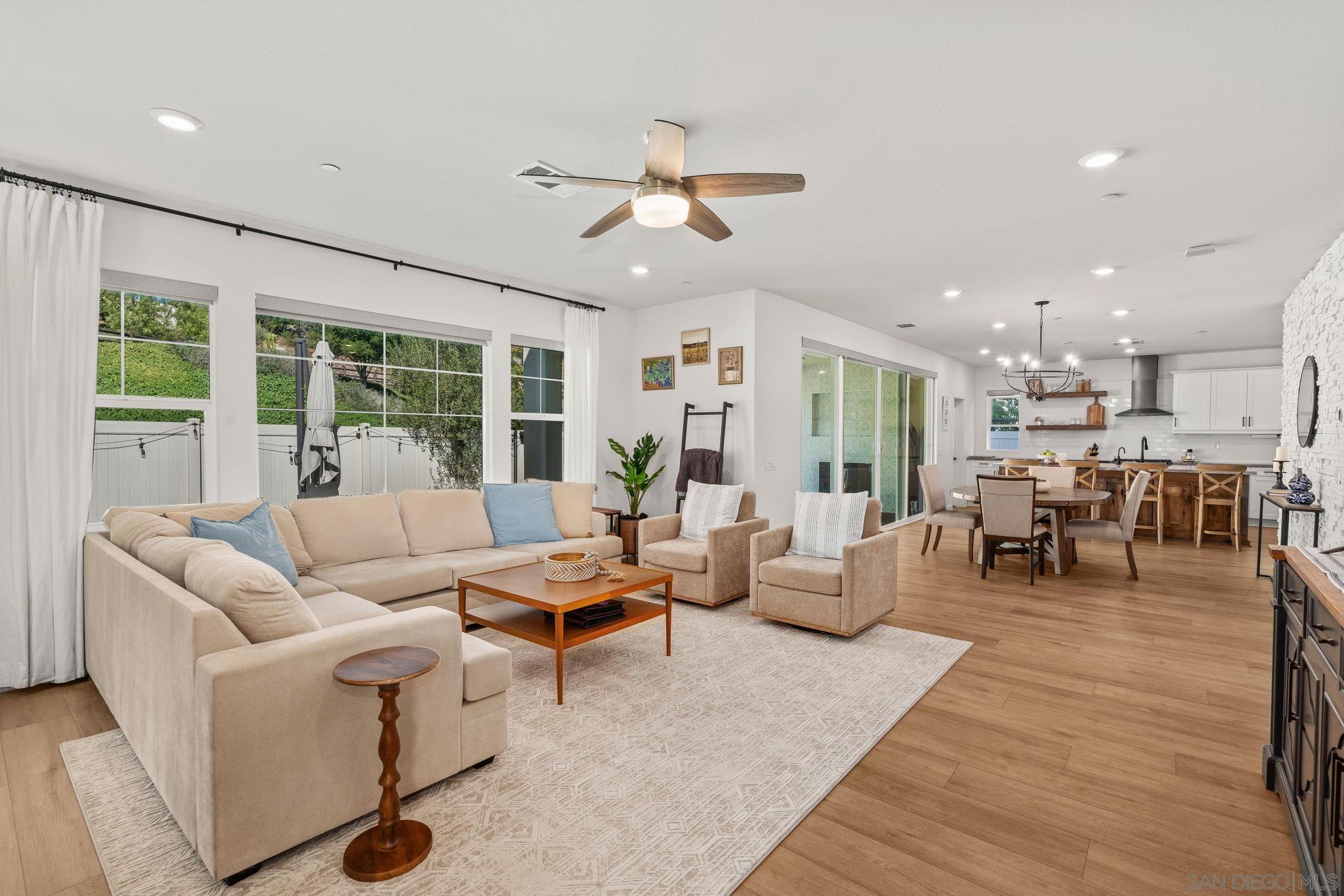 Detail Gallery Image 9 of 39 For 3012  Starry Night Dr, Escondido,  CA 92029 - 5 Beds | 3/1 Baths